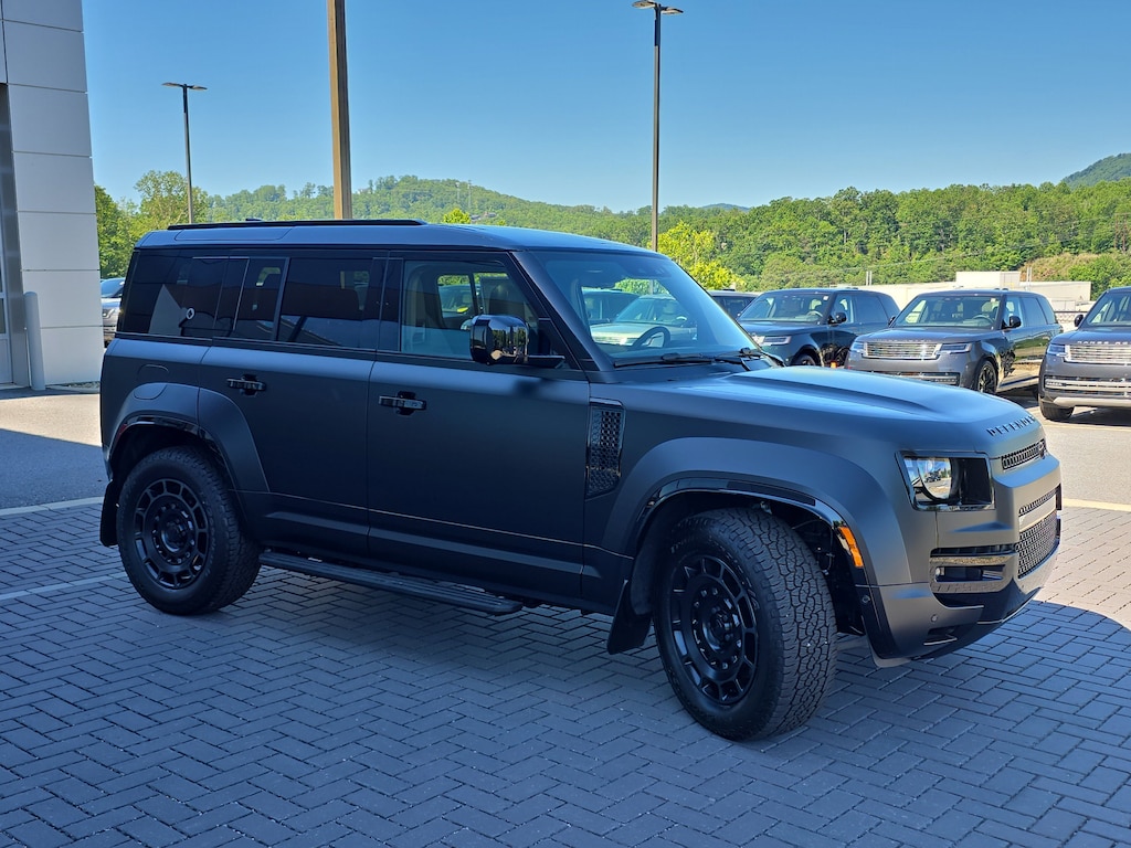 New 2026 Land Rover Defender 110 Octa Black Defender 110 Octa Black SUV