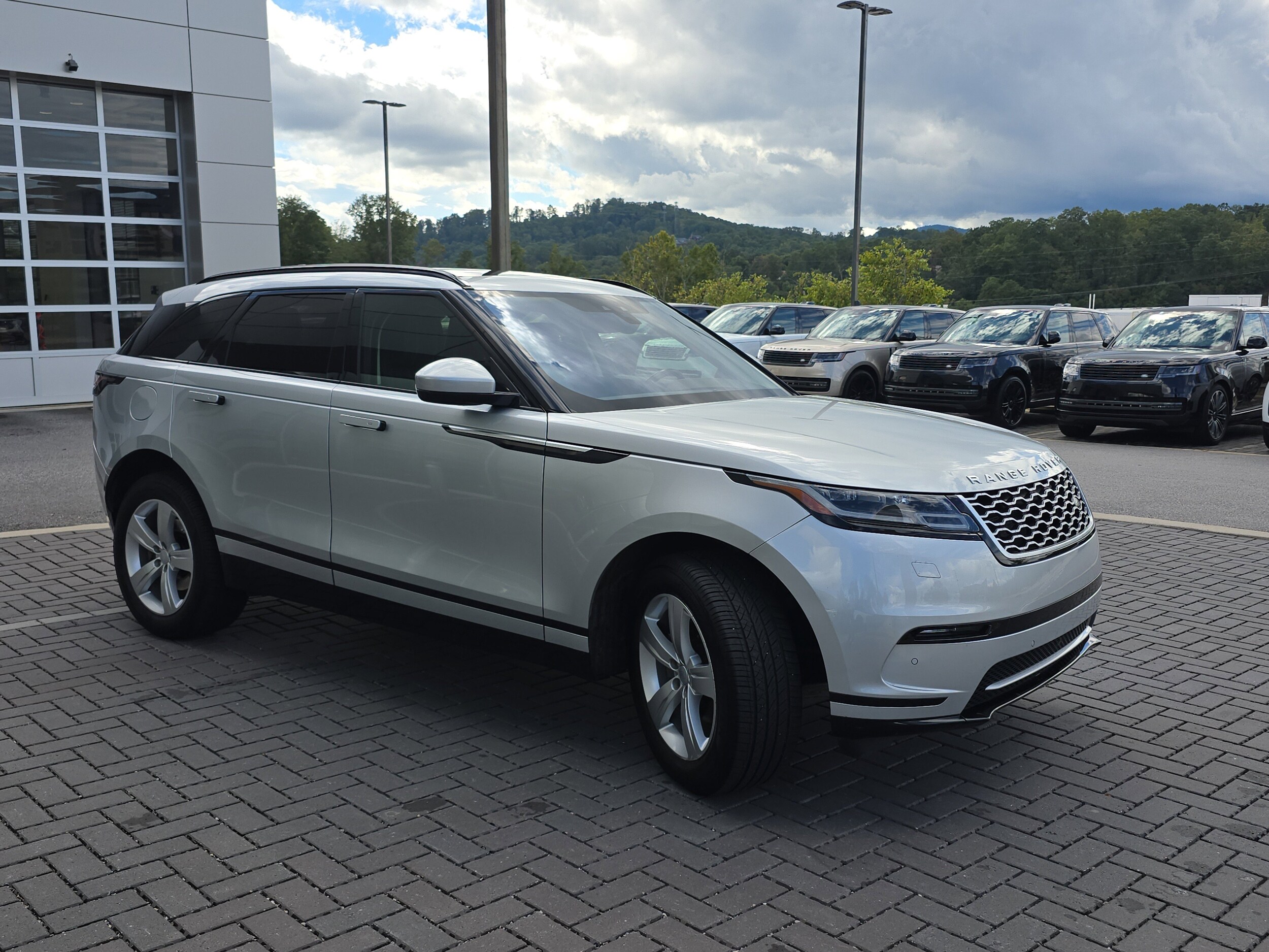2020 Land Rover Range Rover Velar S photo 3