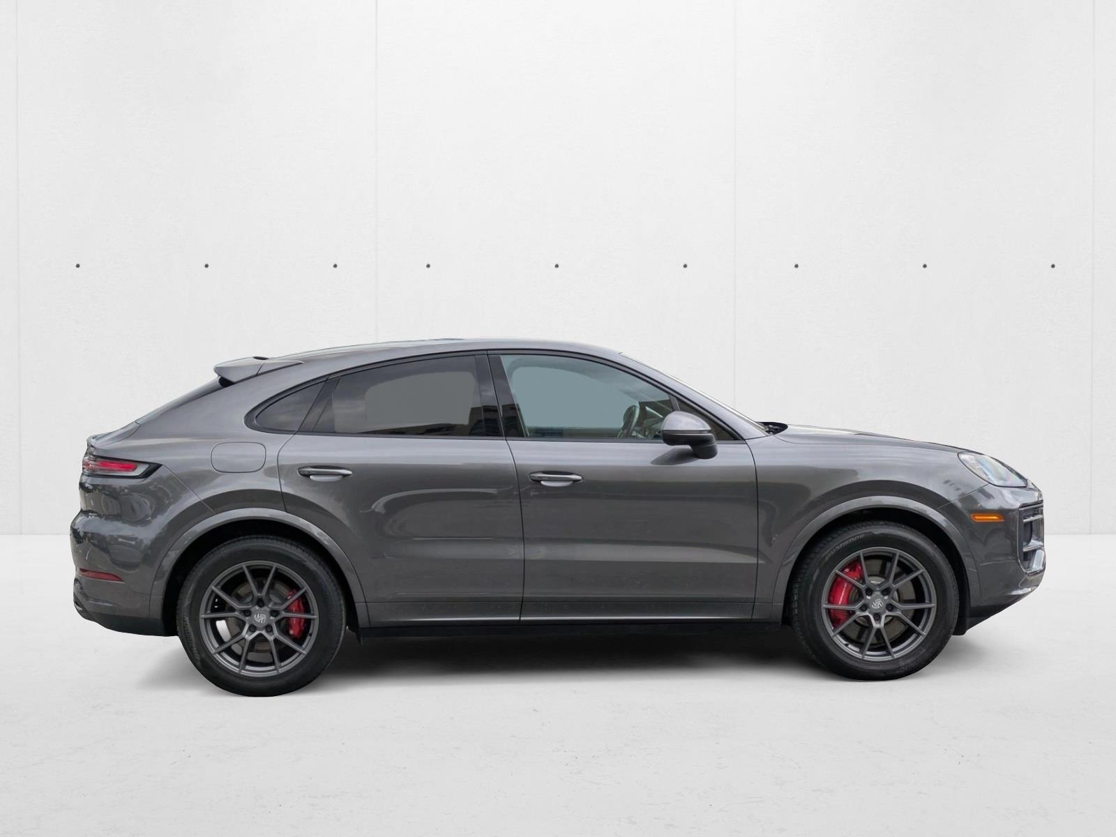 2024 Porsche Cayenne Coupe S photo 4