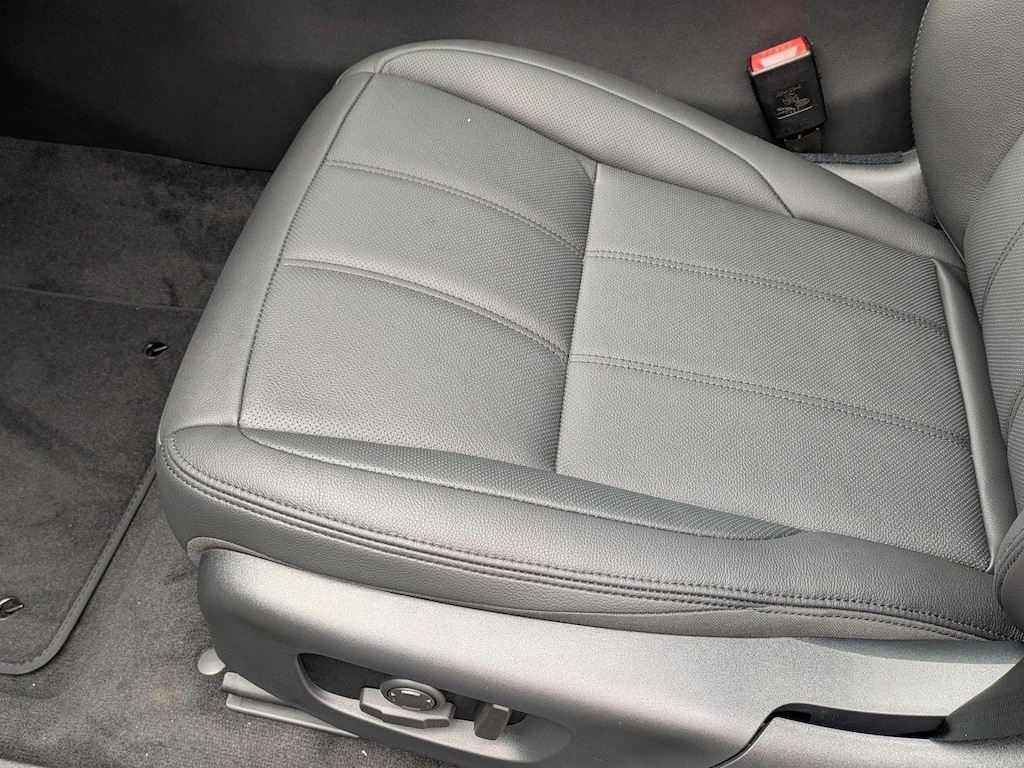 New 2026 Land Rover Range Rover Evoque Core S SUV