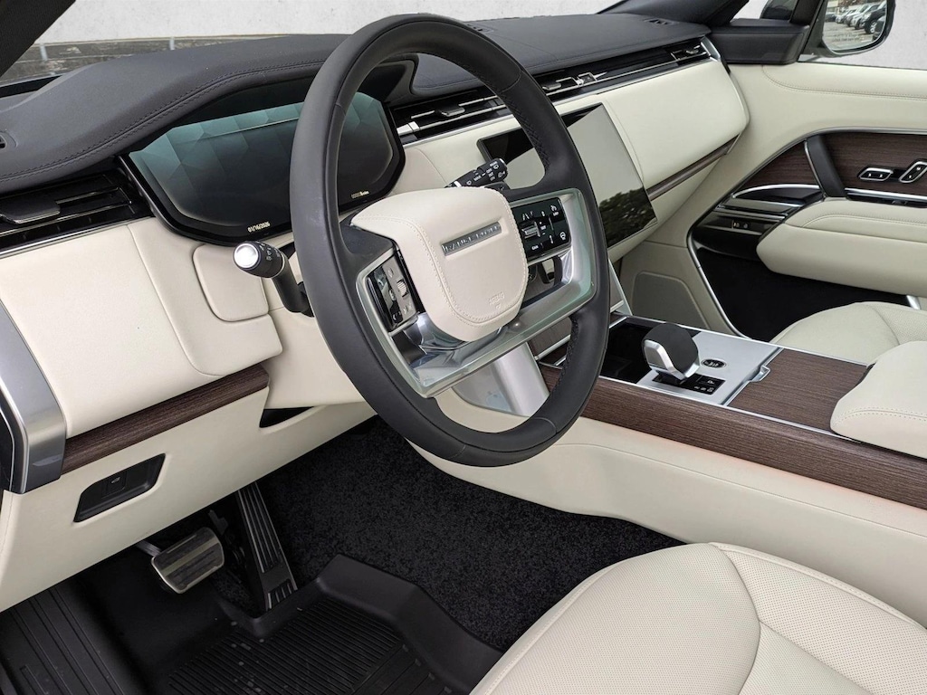 New 2026 Land Rover Range Rover P530 SE SUV