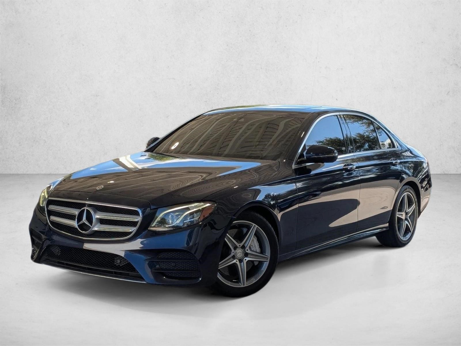 2019 Mercedes-Benz E-Class E300's photo