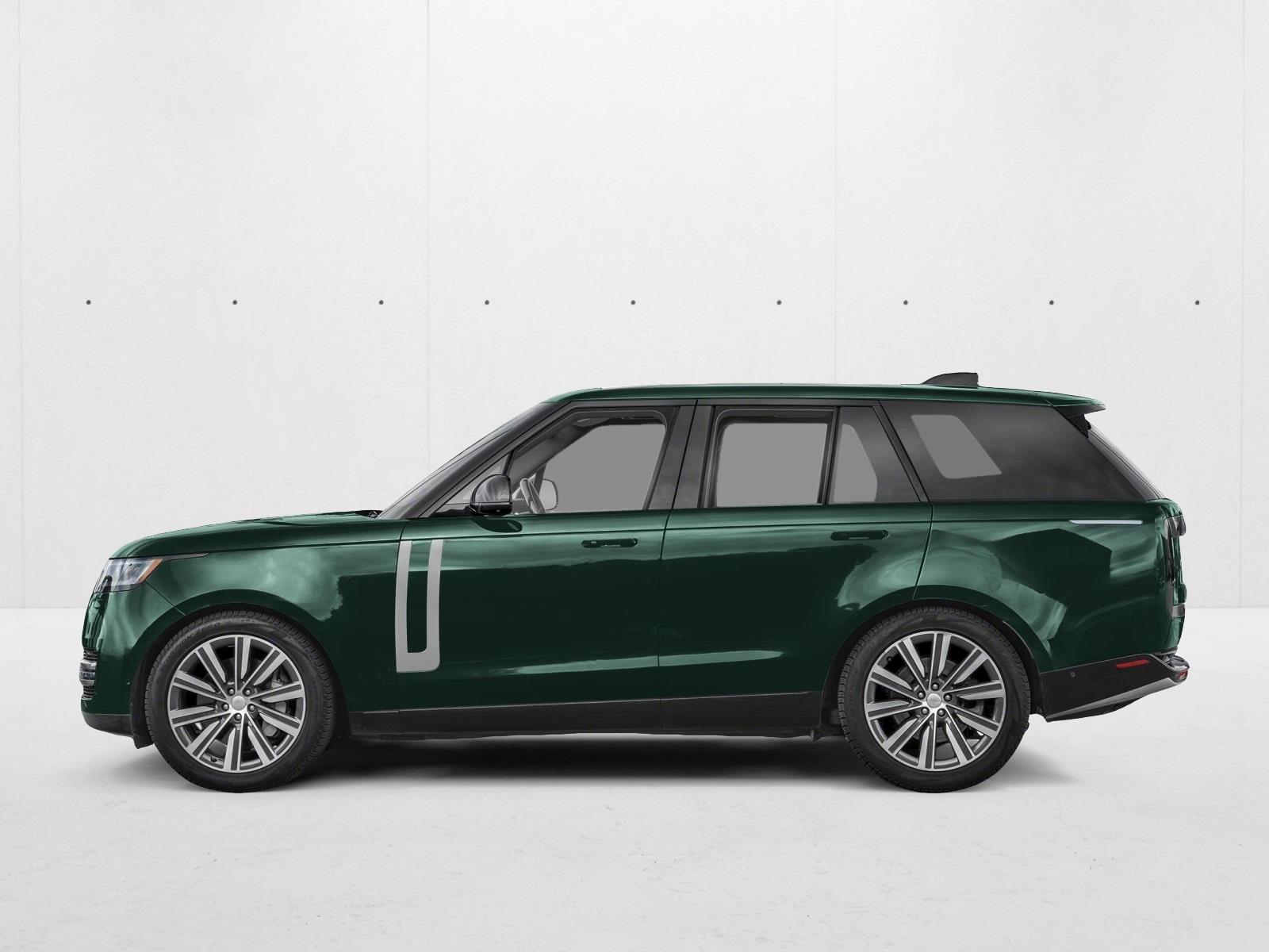 2025 Land Rover Range Rover SE photo 3
