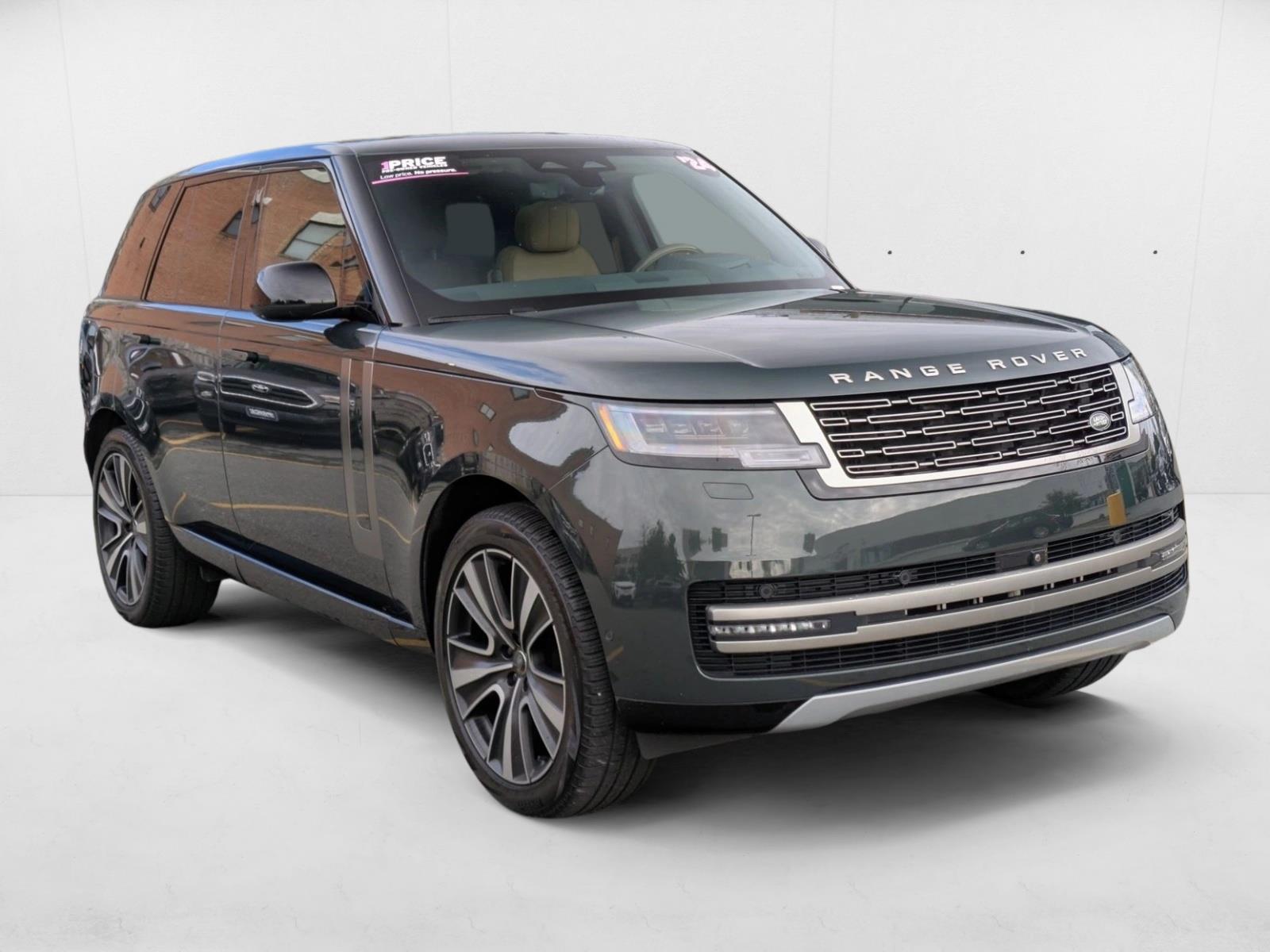 2024 Land Rover Range Rover SE photo 3