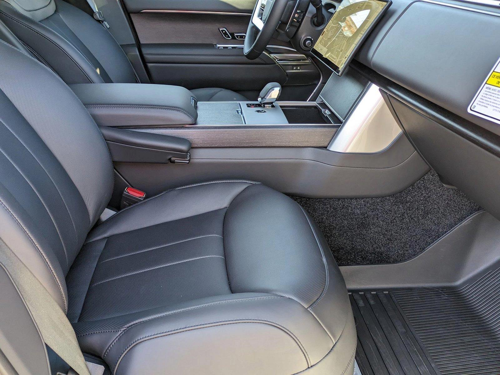 2025 Land Rover Range Rover SE - Photo 18