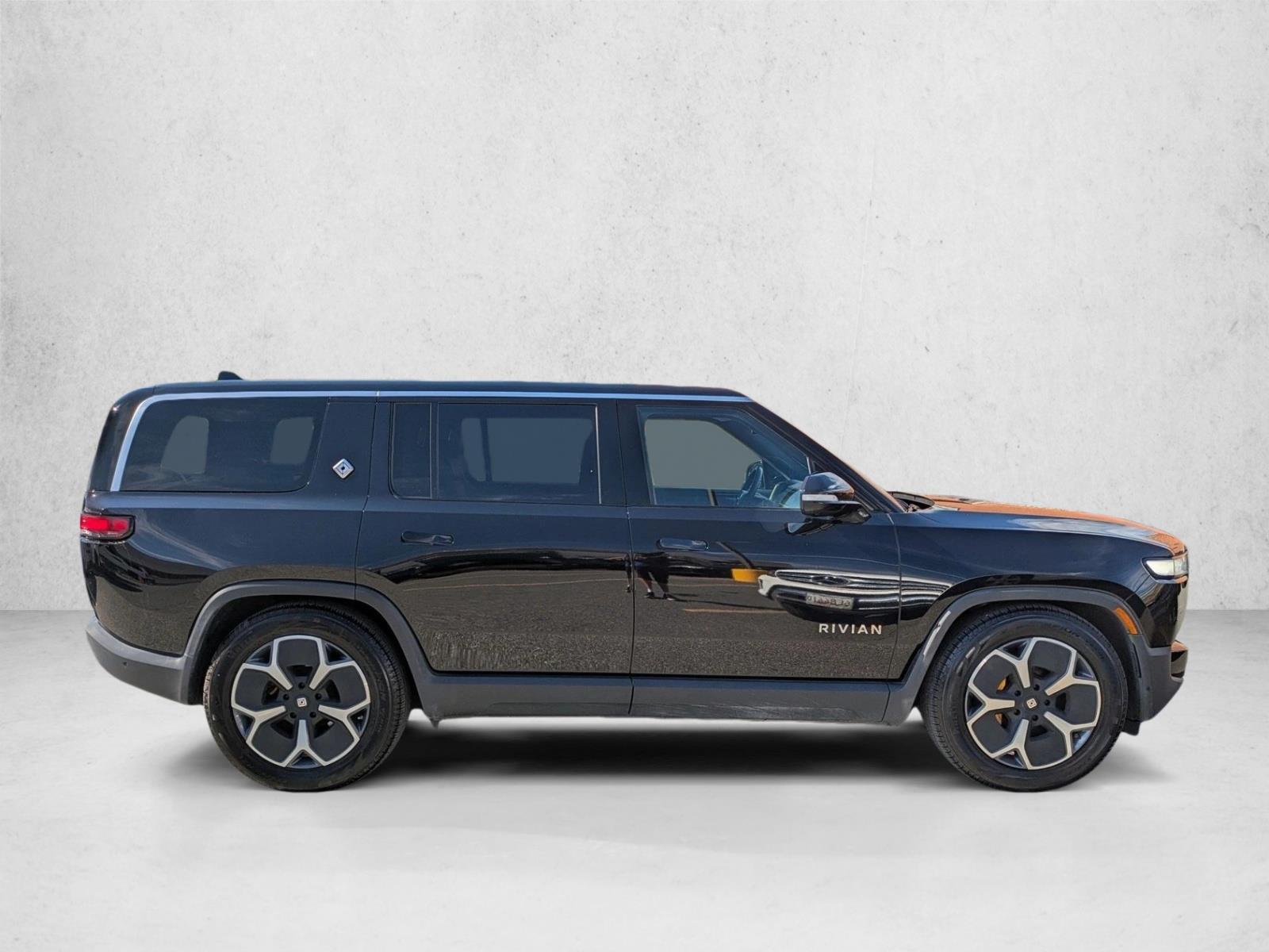 2023 Rivian R1S Adventure photo 4