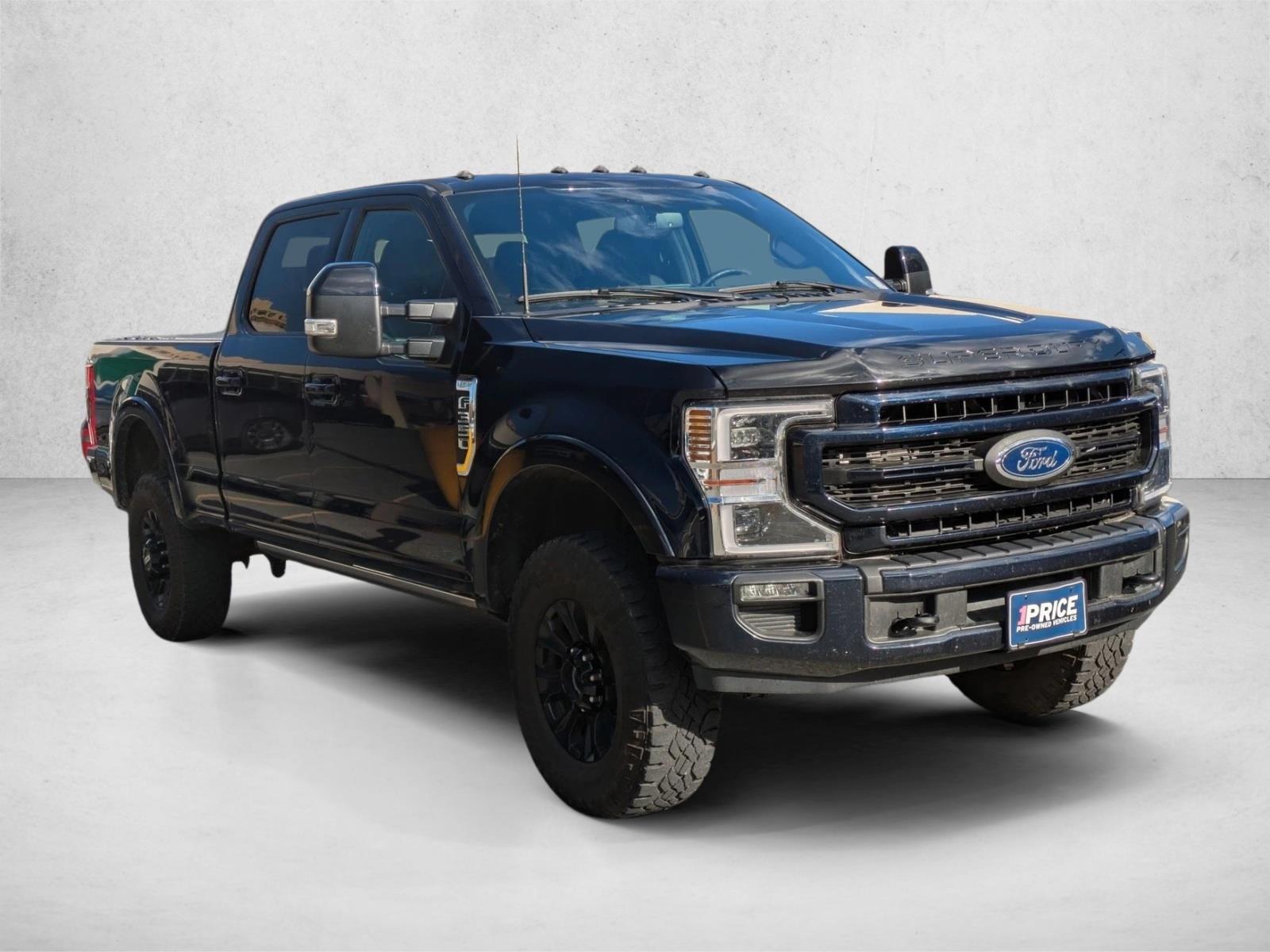 2022 Ford F-350 Lariat photo 3