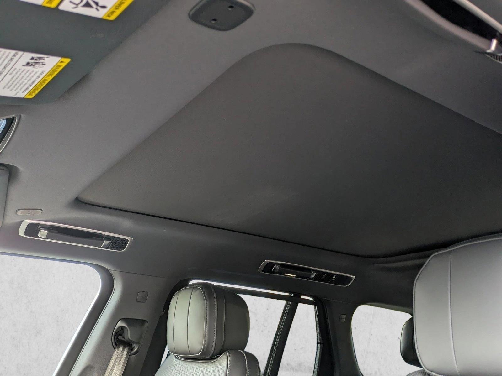 2026 Land Rover Range Rover SE - Photo 15