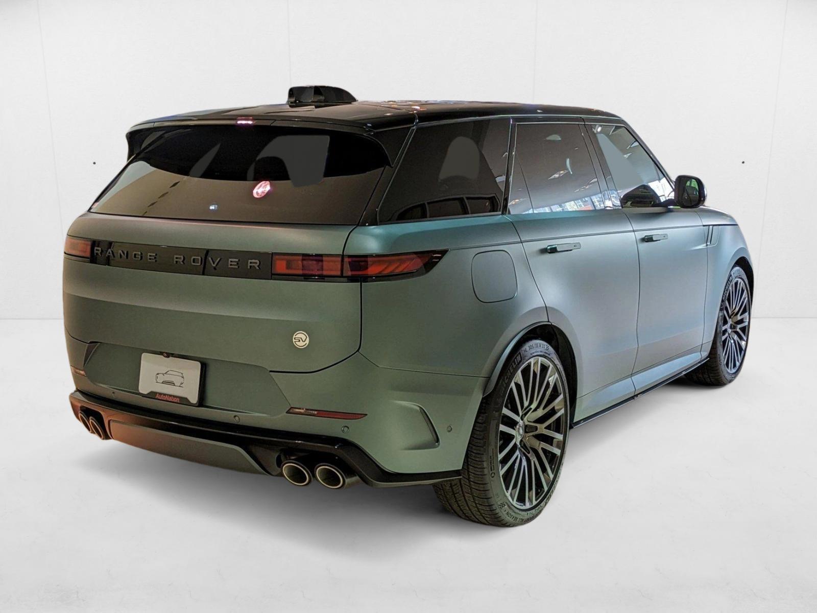 2025 Land Rover Range Rover Sport photo 2
