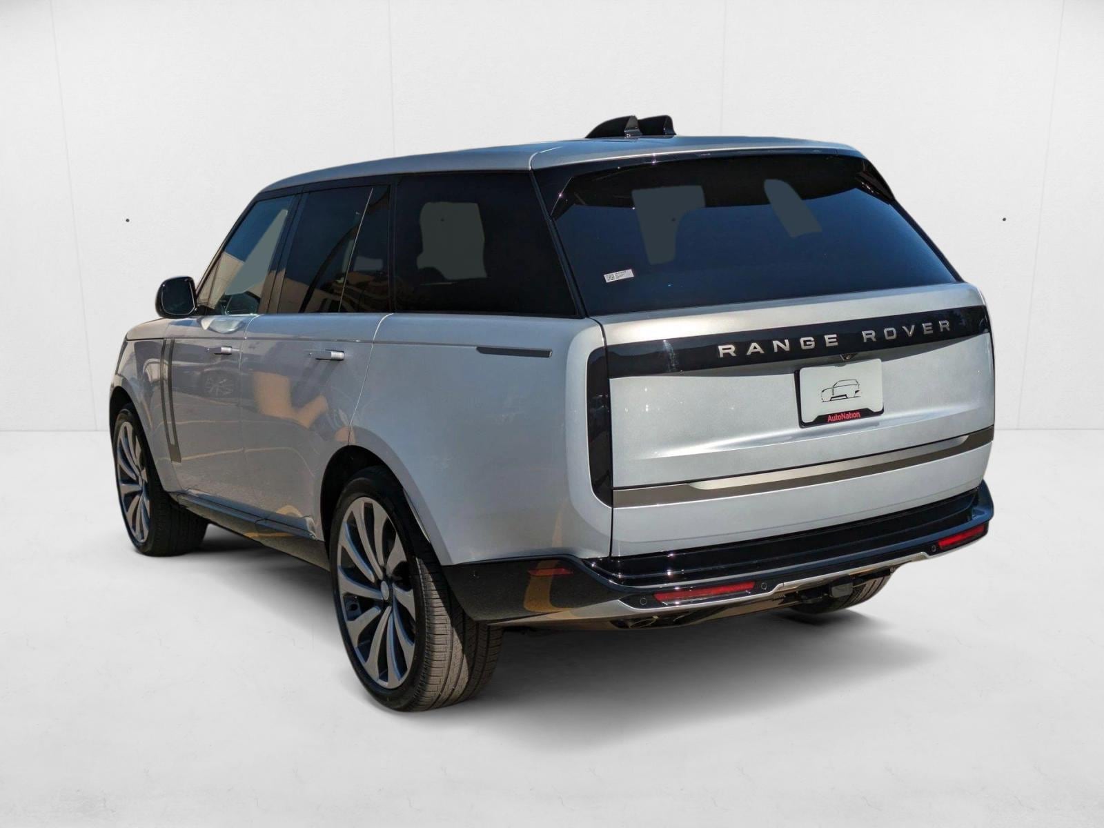 2025 Land Rover Range Rover SE - Photo 9
