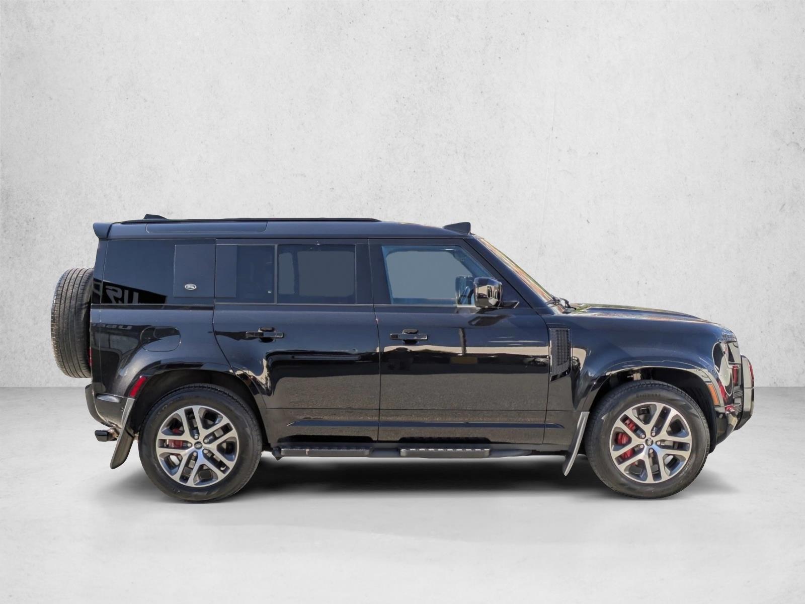 2022 Land Rover Defender XS Edition photo 4