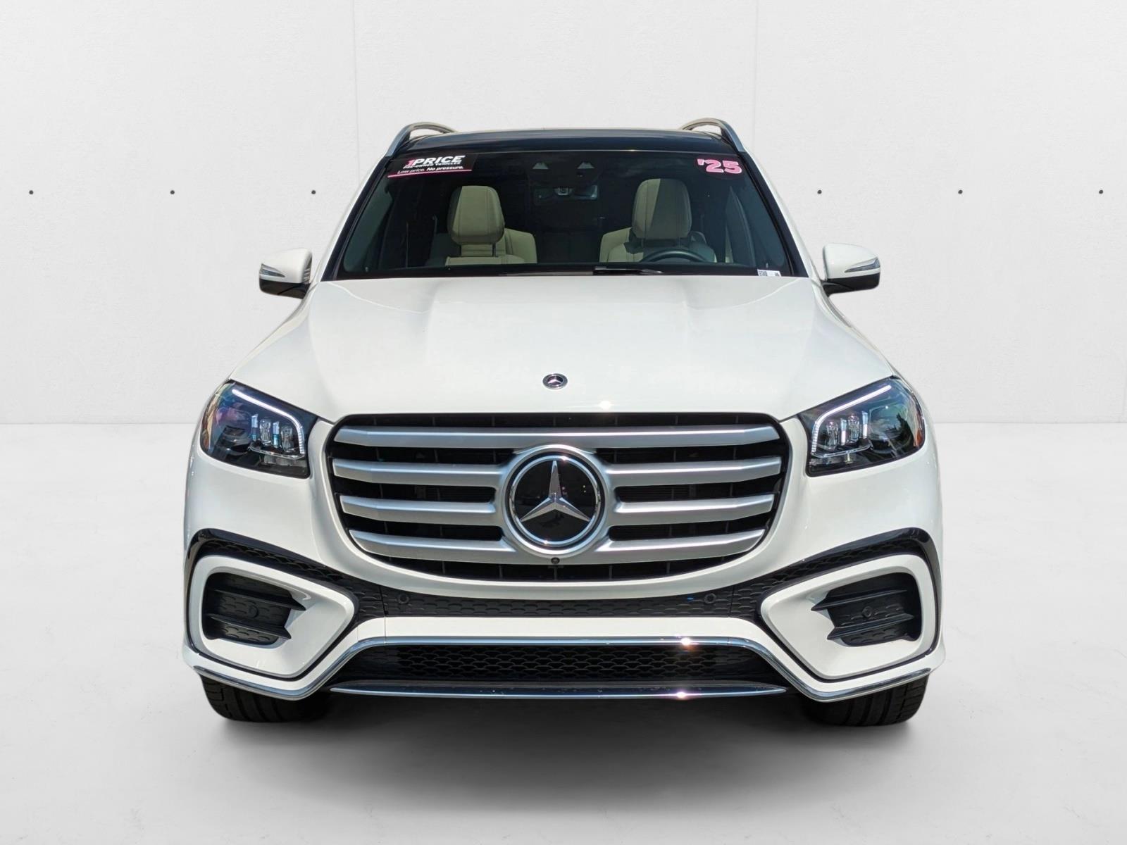 2025 Mercedes Benz GLS 580 4MATIC photo 2