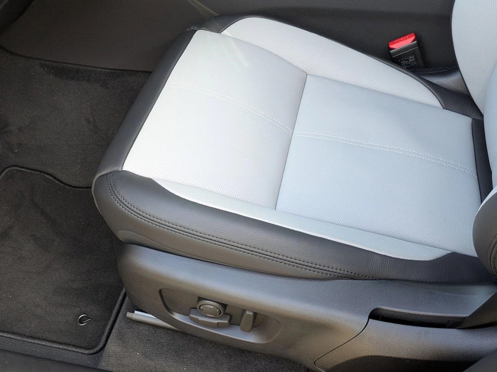 2026 Land Rover Range Rover Velar P250 S photo 2