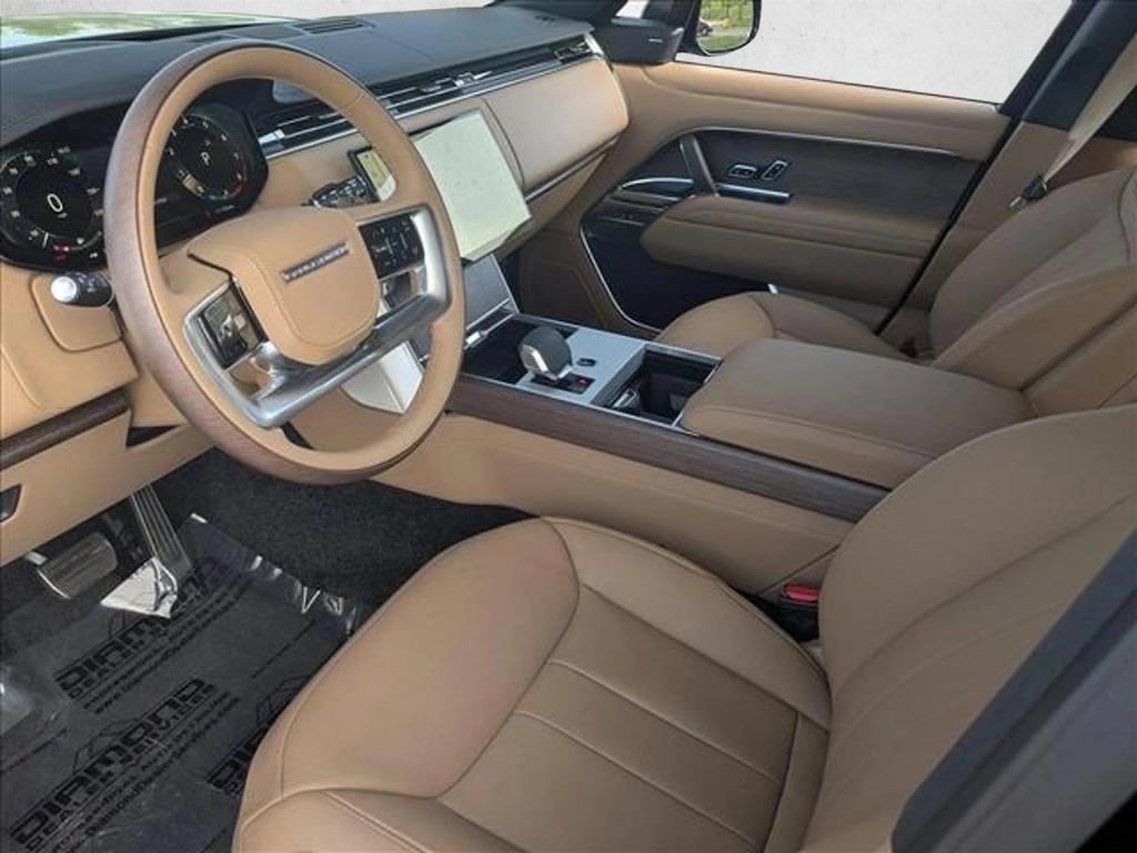 New 2025 Land Rover Range Rover P530 SE 7 Seat SUV