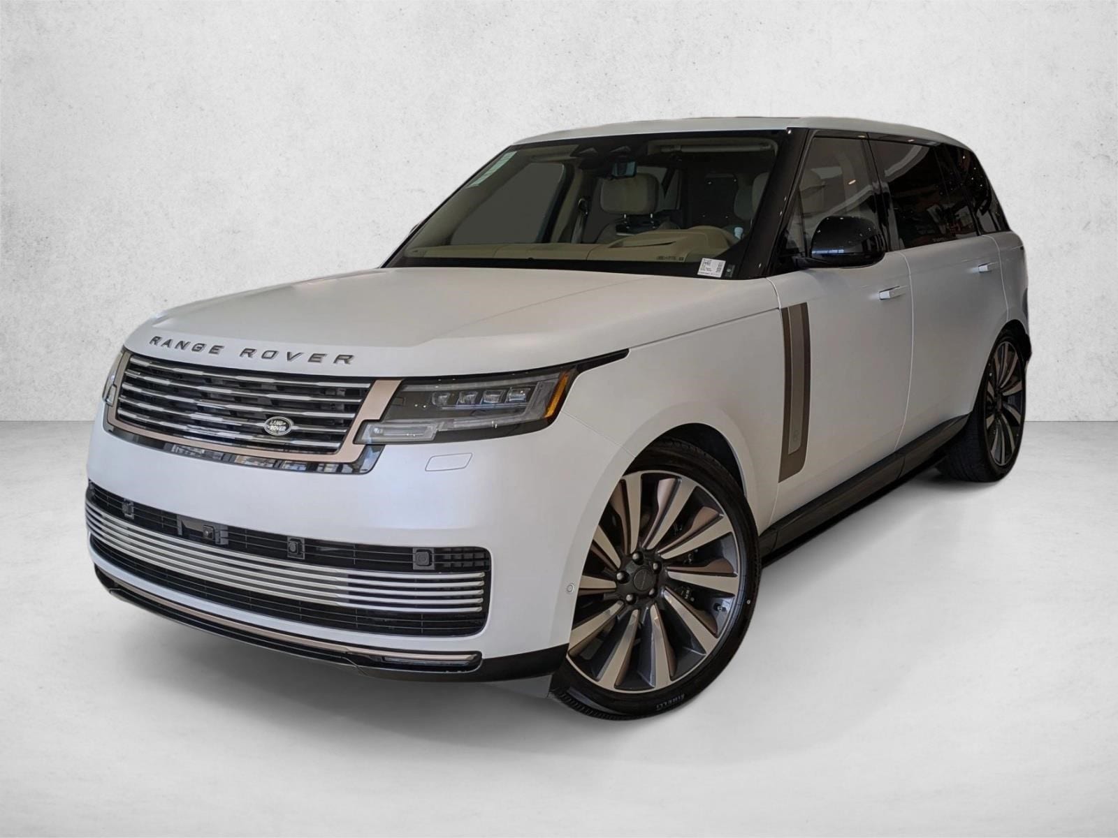 2026 Land Rover Range Rover 4.4 SV LWB's photo