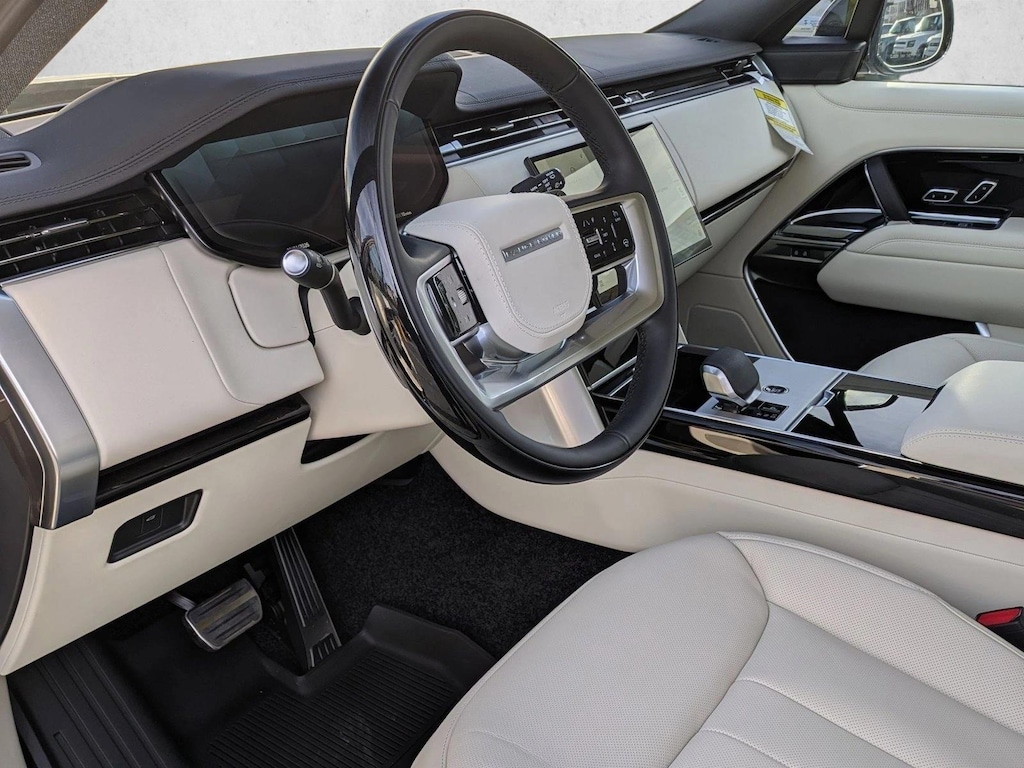 New 2026 Land Rover Range Rover P530 SE SUV