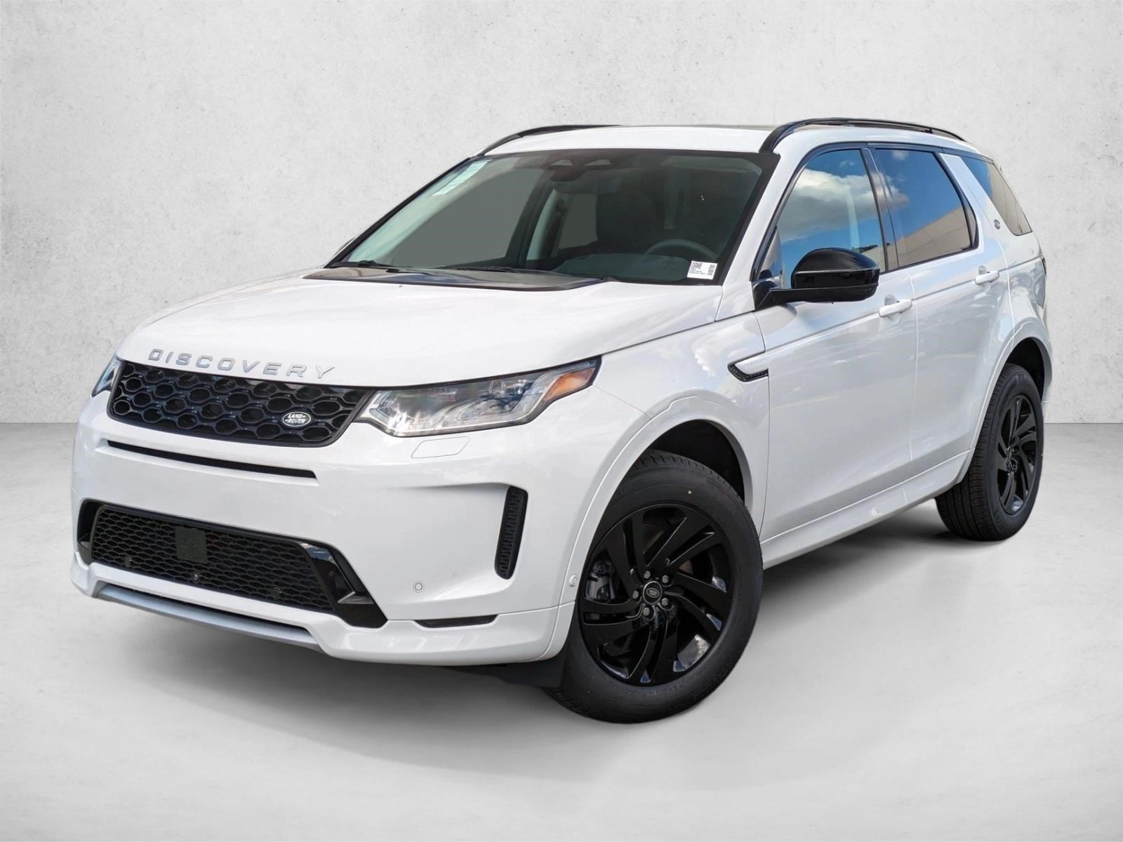 2025 Land Rover Discovery Sport 2.0 S's photo