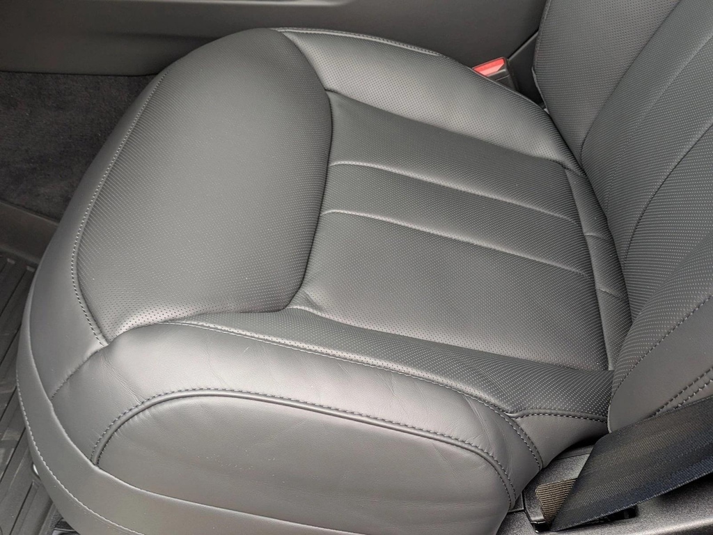 New 2026 Land Rover Range Rover Sport P360 SE SUV