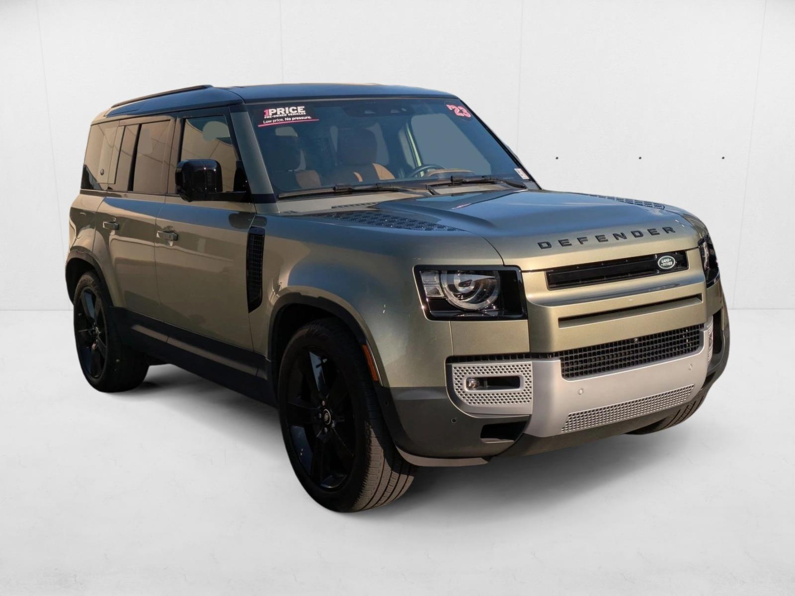 2023 Land Rover Defender S photo 3