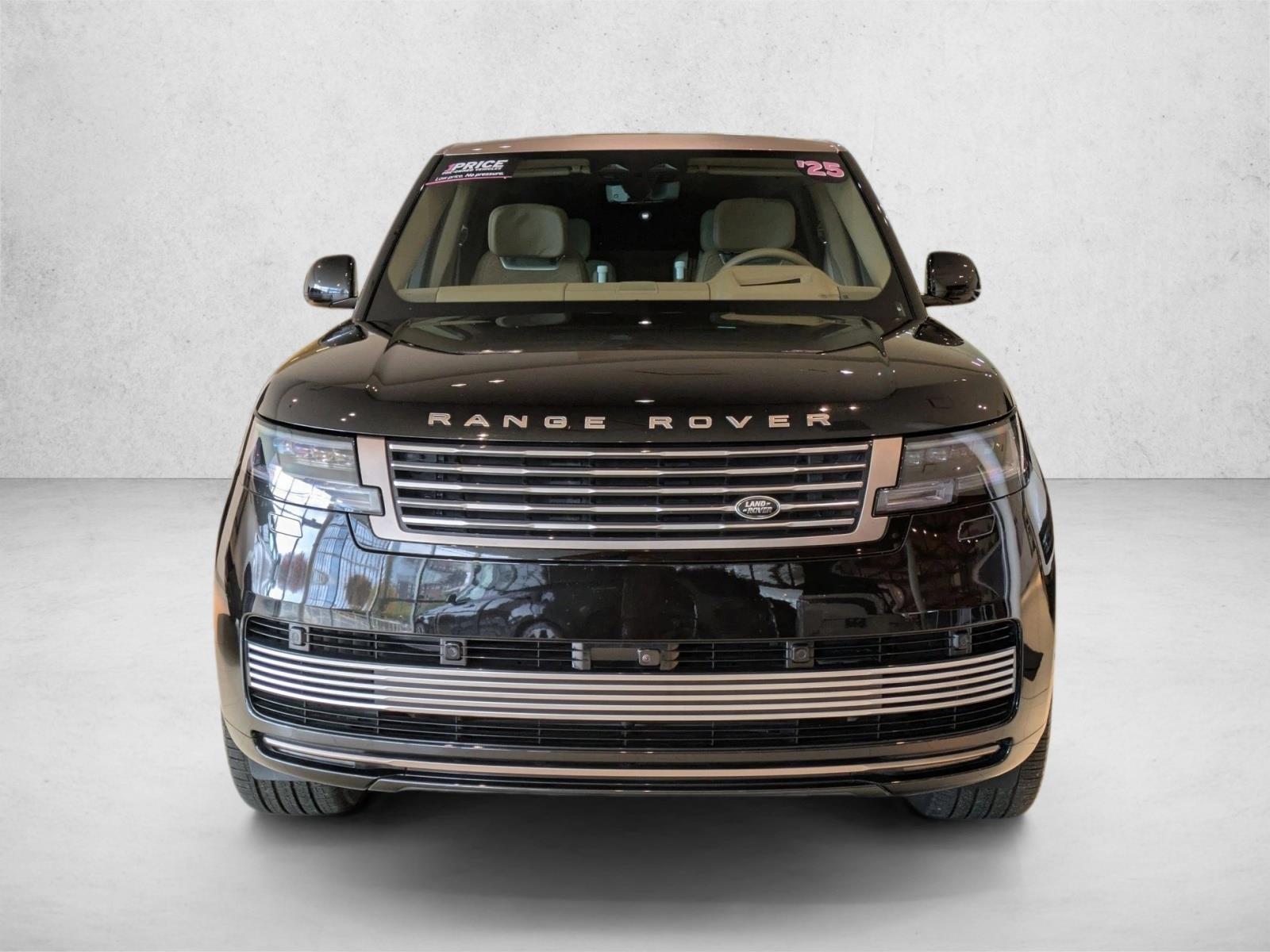 2025 Land Rover Range Rover SV photo 2
