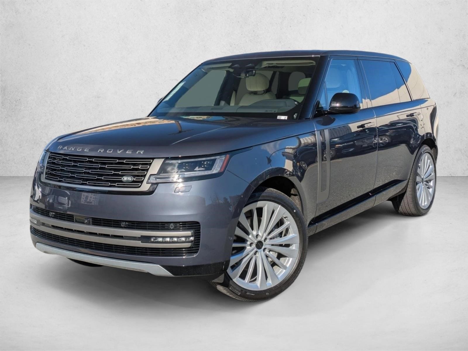 2026 Land Rover Range Rover 3.0 SE LWB 7's photo