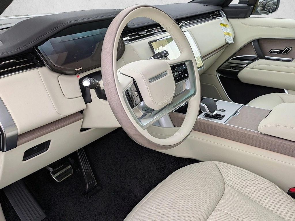 New 2026 Land Rover Range Rover P530 SE SUV