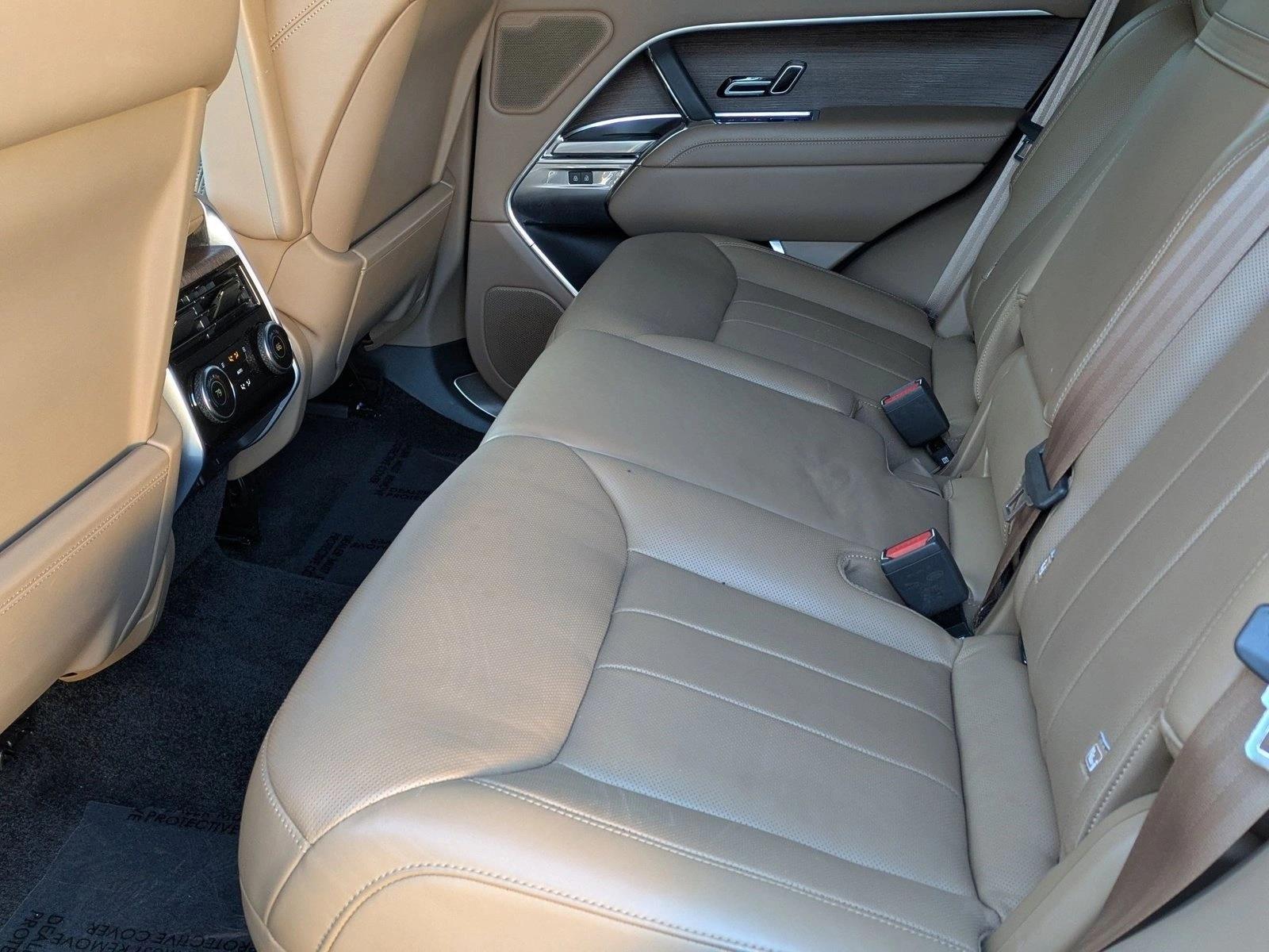 2023 Land Rover Range Rover SE - Photo 20