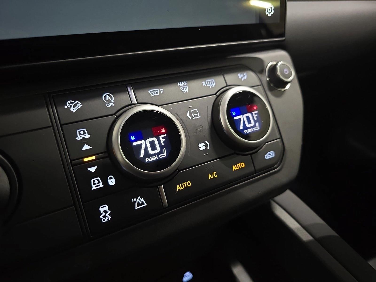 2026 Land Rover Defender X-Dynamic SE - Photo 22