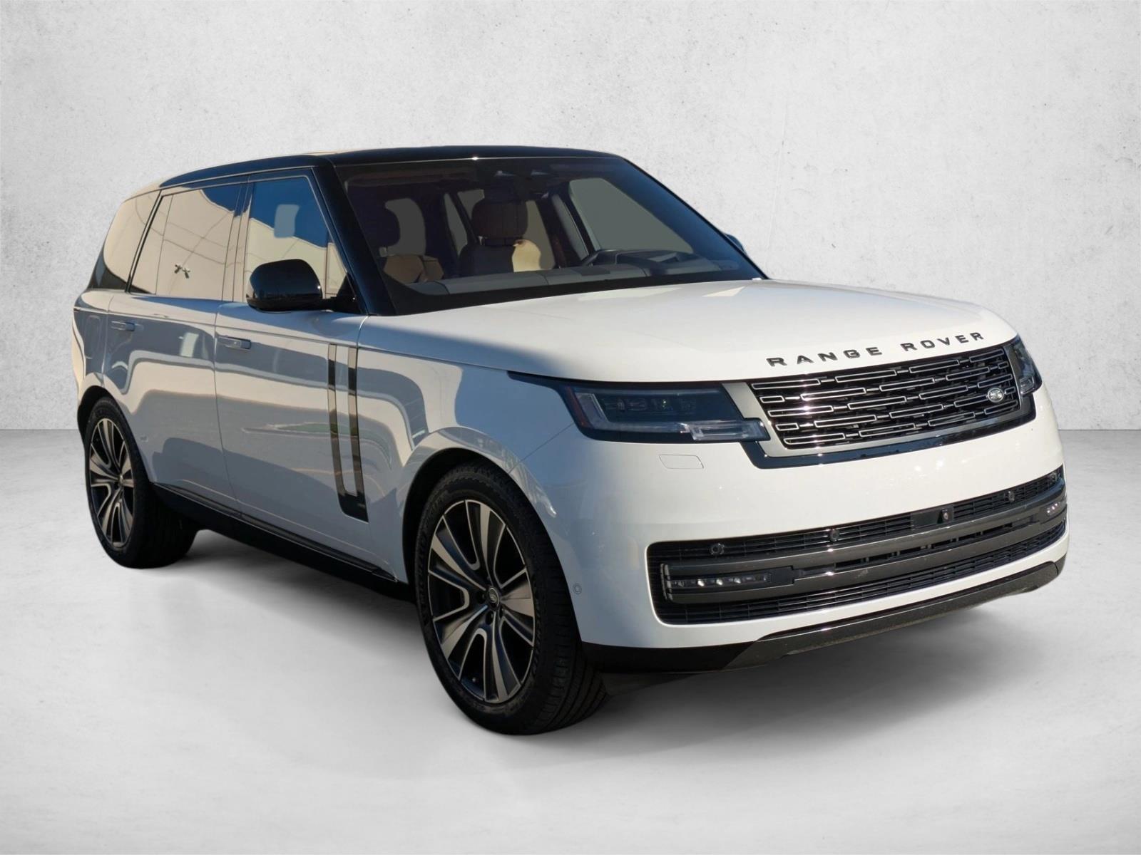 2023 Land Rover Range Rover SE photo 2