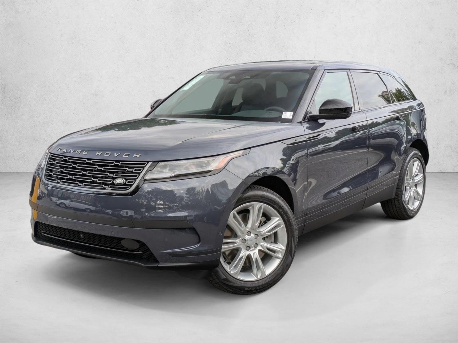 2026 Land Rover Range Rover Velar P250 S's photo