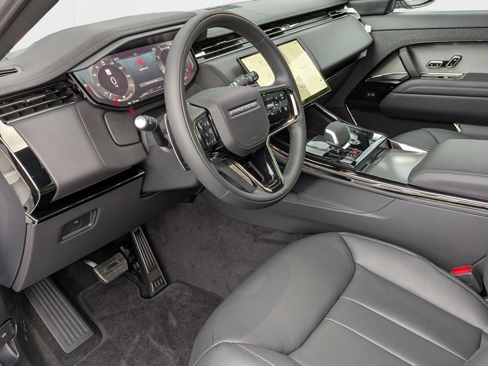 2025 Land Rover Range Rover Sport P400 Dynamic SE photo 3