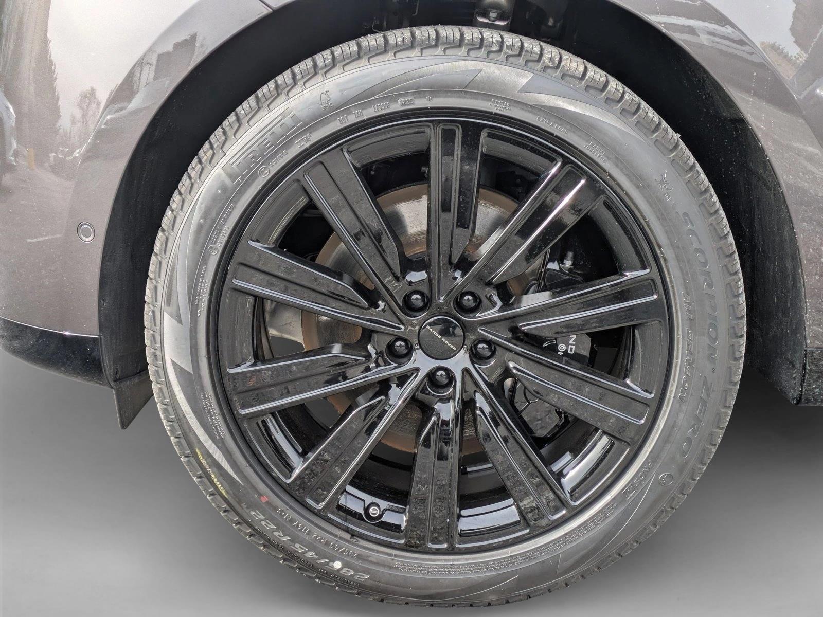 2026 Land Rover Range Rover SE - Photo 10