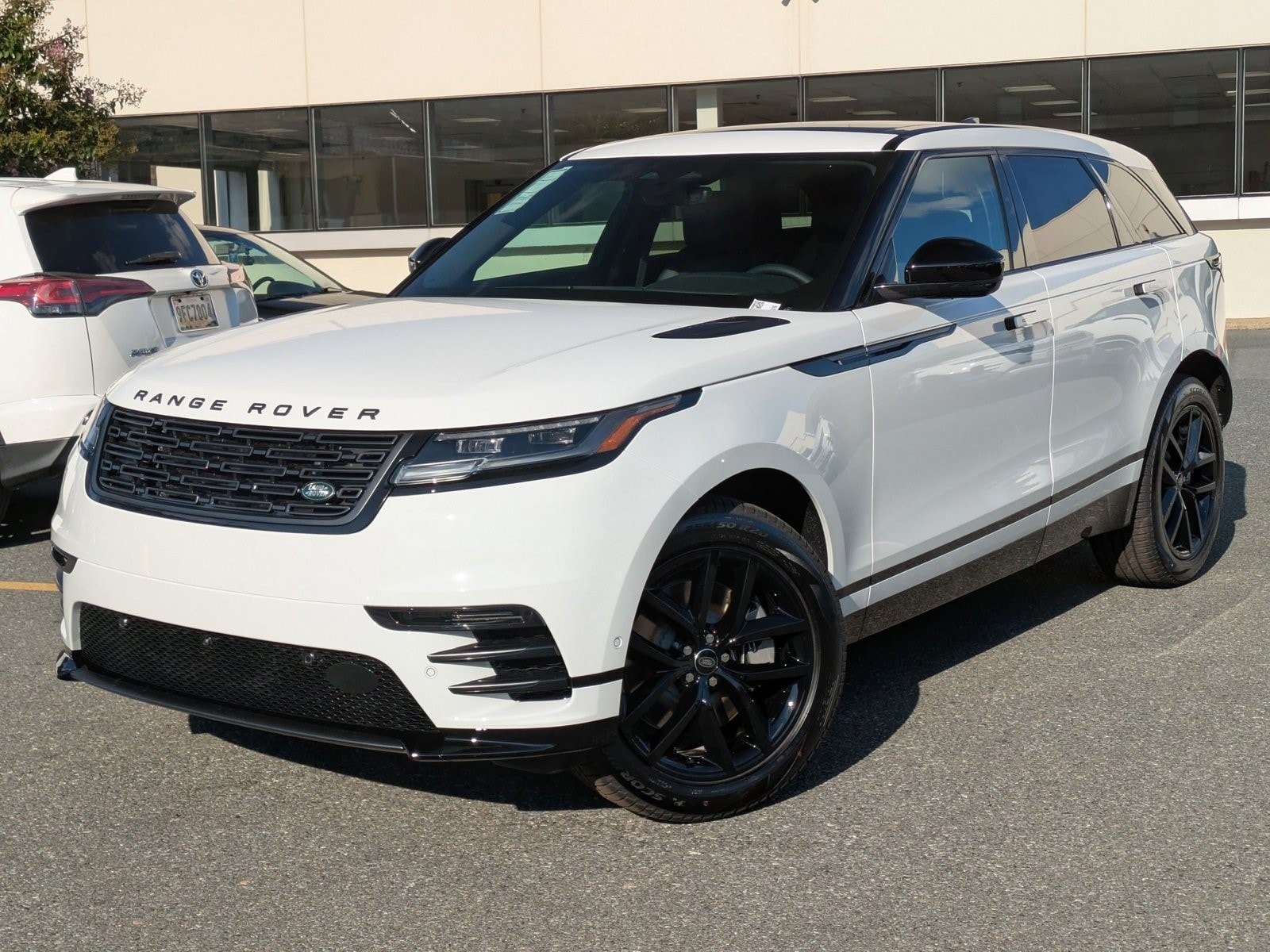 2026 Land Rover Range Rover Velar P250 Dynamic SE
