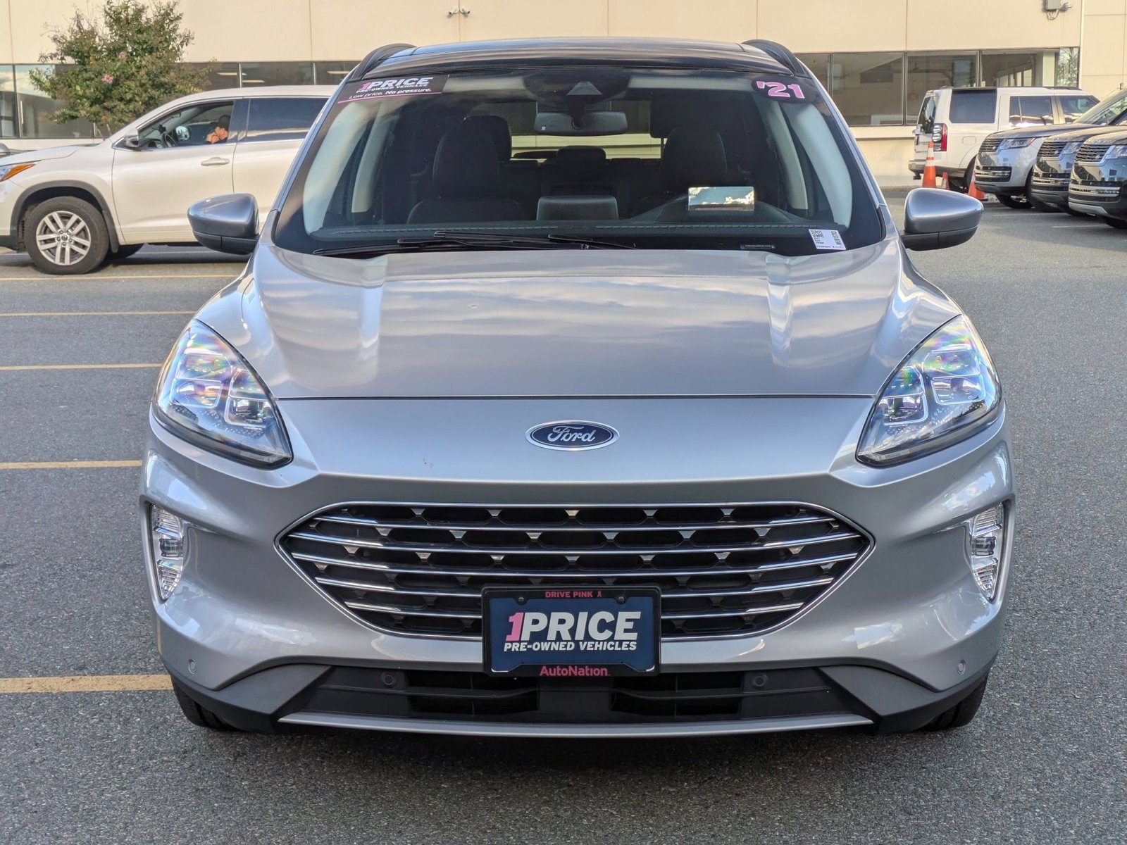 2021 Ford Escape Titanium Plug-In Hybrid photo 2