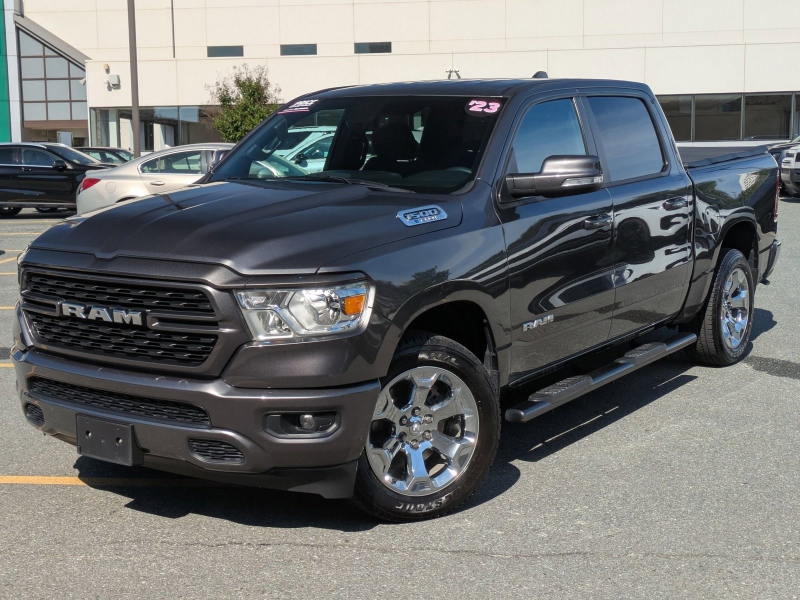 2023 RAM 1500 Big Horn/Lone Star 4x4 Crew Cab 5'7's photo