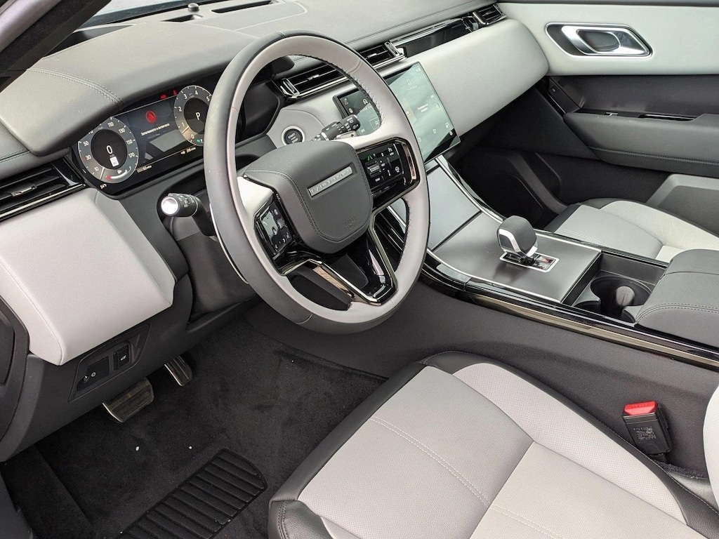 New 2026 Land Rover Range Rover Velar P250 Dynamic SE SUV