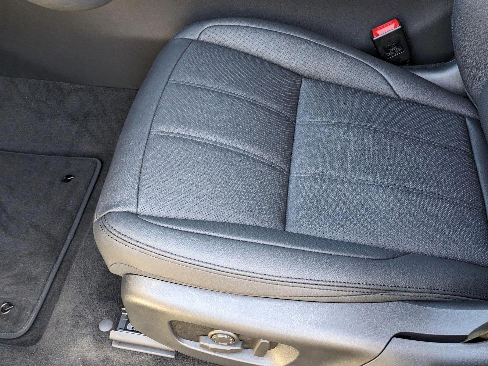 2026 Land Rover Range Rover Evoque S photo 3