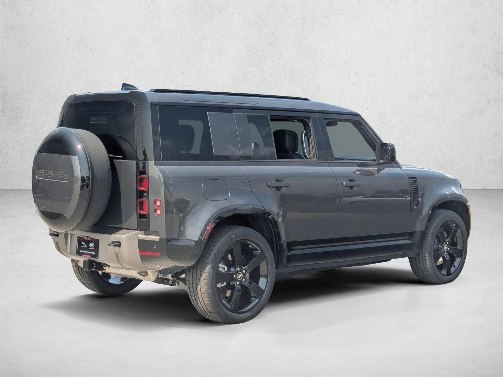2025 Land Rover Defender 110 X-Dynamic SE photo 2