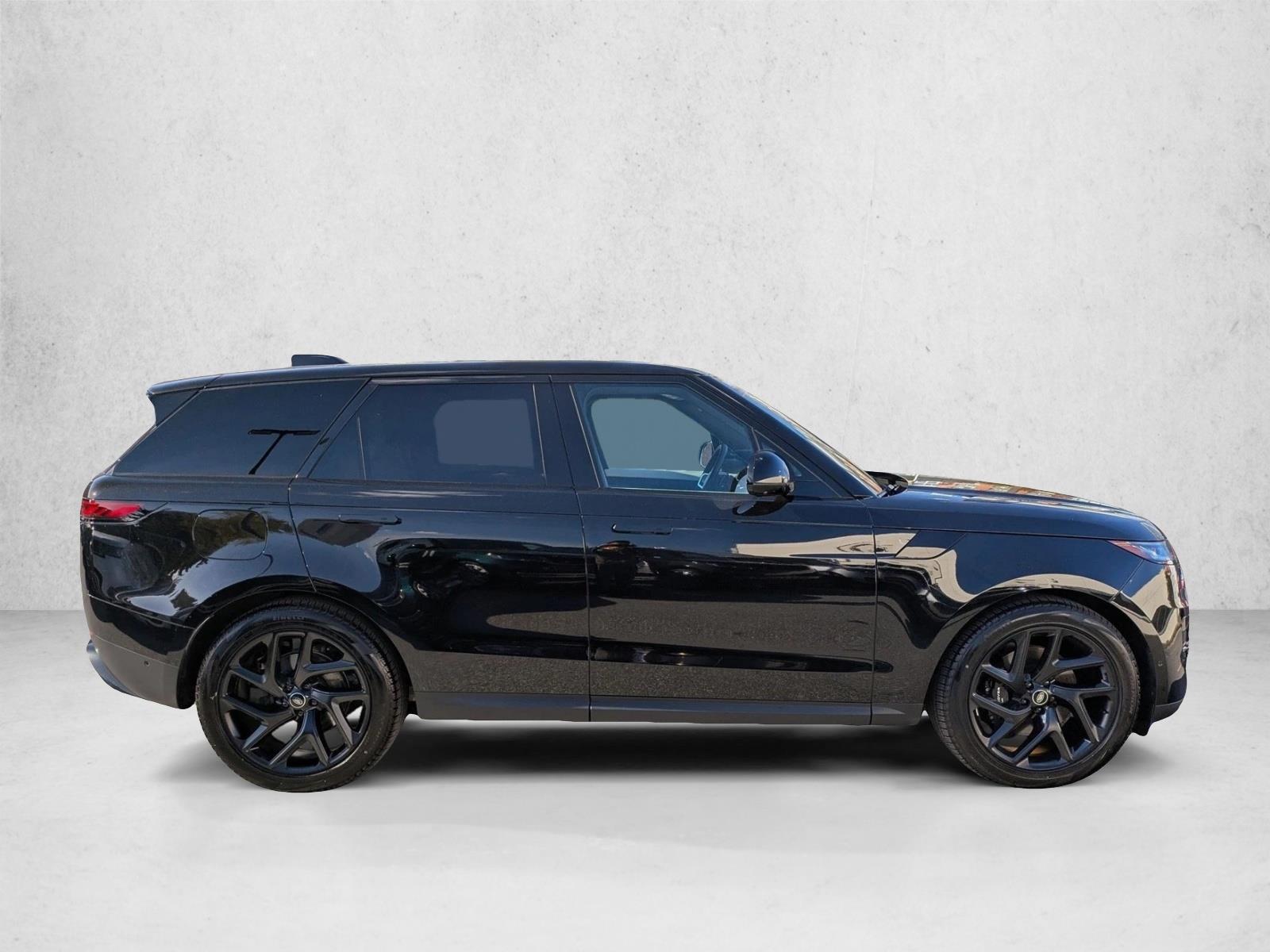 2025 Land Rover Range Rover Sport P360 SE photo 4