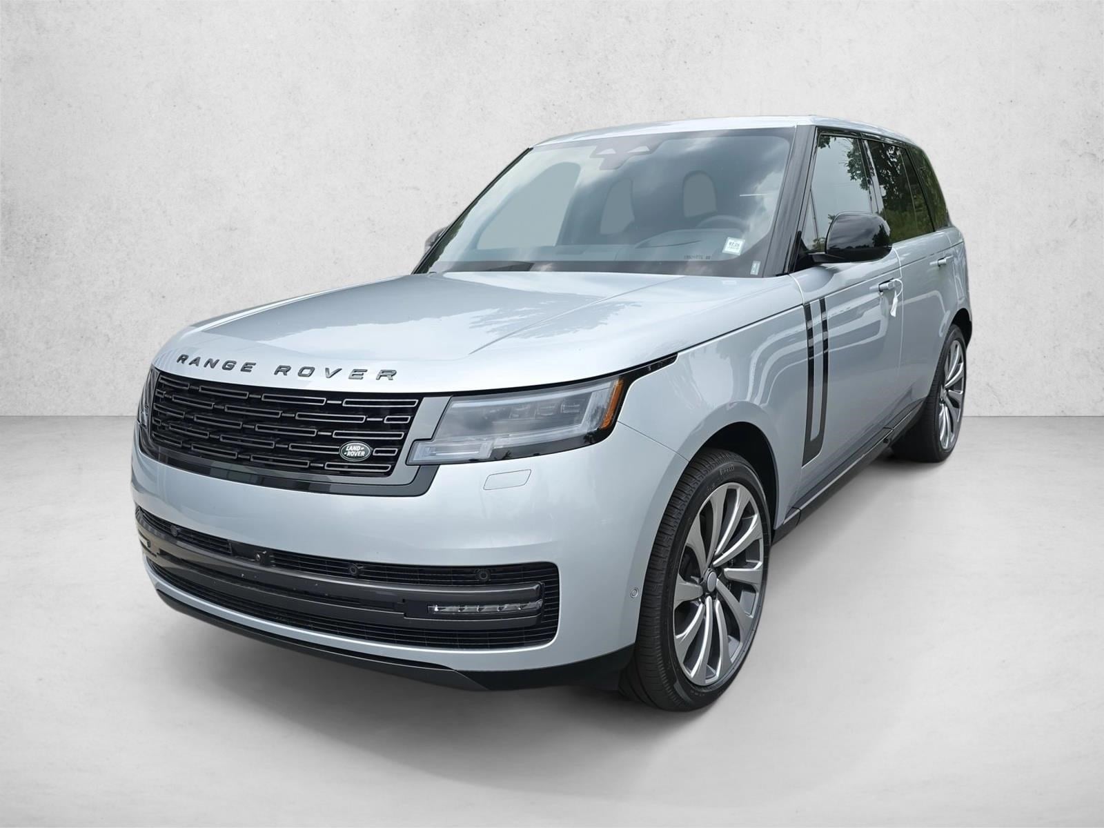 2025 Land Rover Range Rover SE's photo