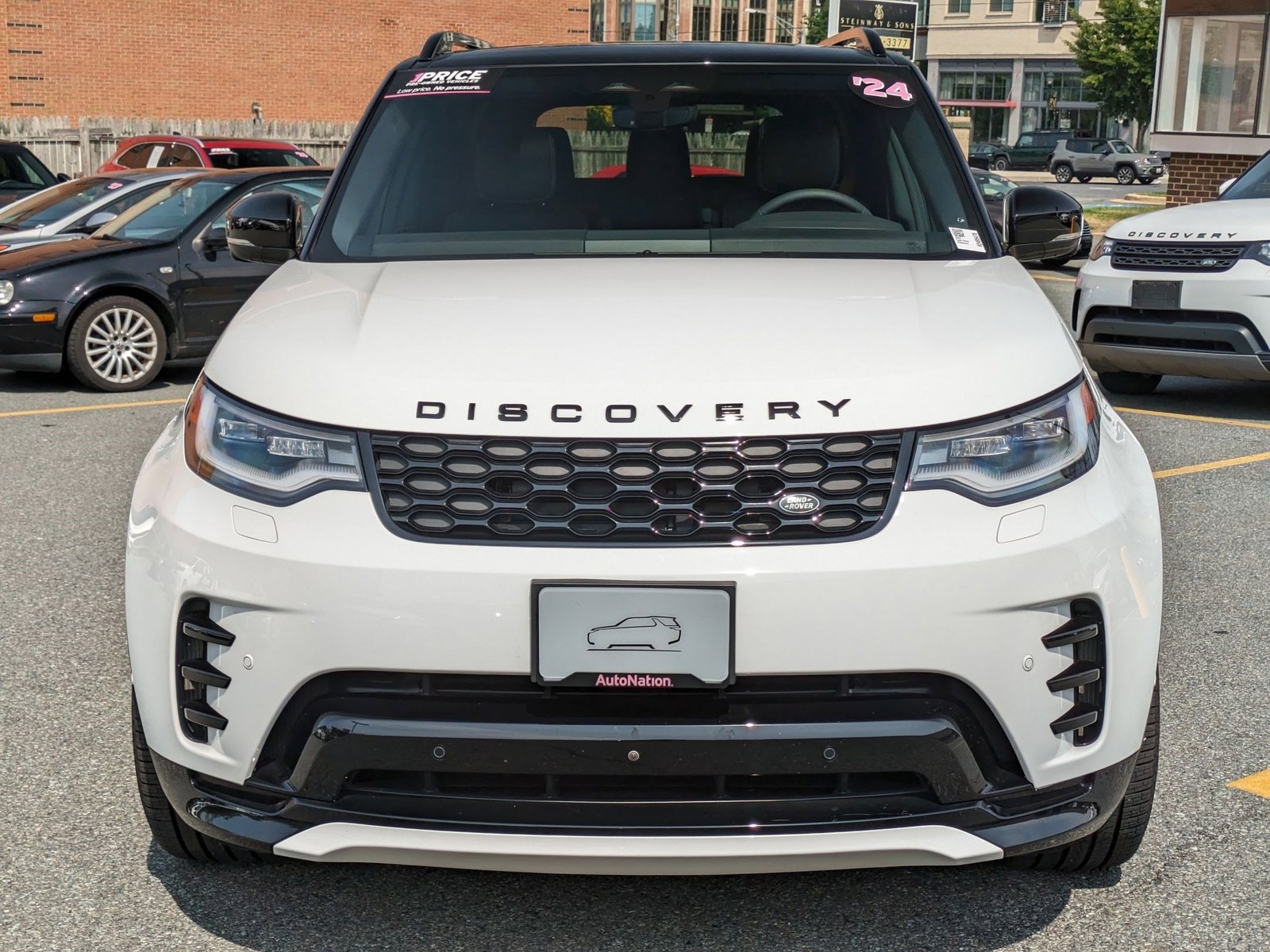 Certified 2024 Land Rover Discovery Dynamic SE with VIN SALRL4EUXR2495478 for sale in North Bethesda, MD