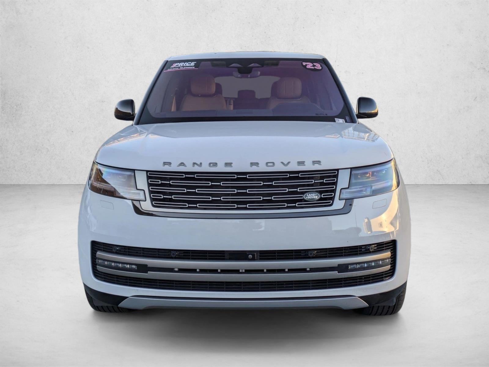 2023 Land Rover Range Rover SE photo 2