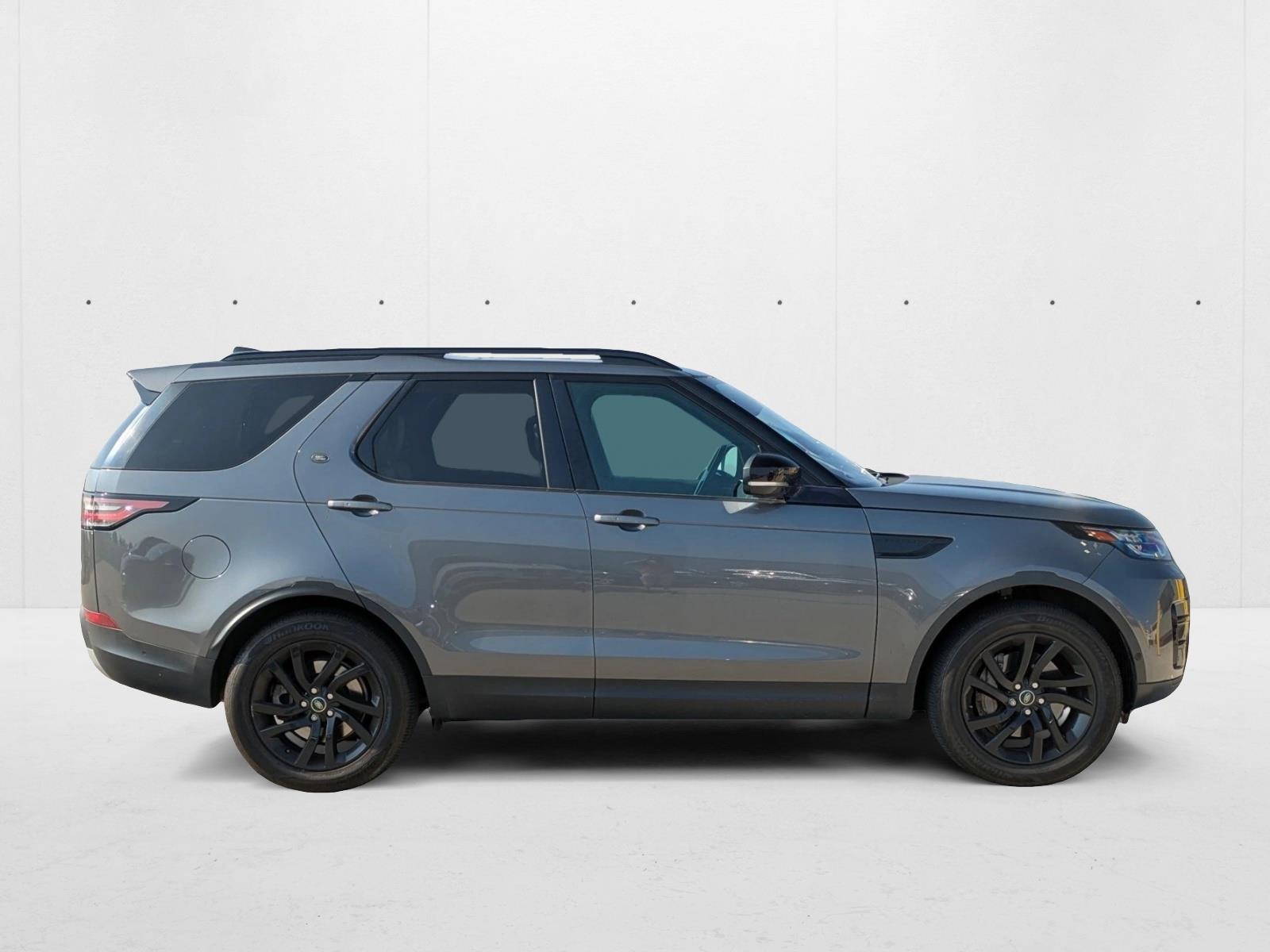 2018 Land Rover Discovery HSE photo 4