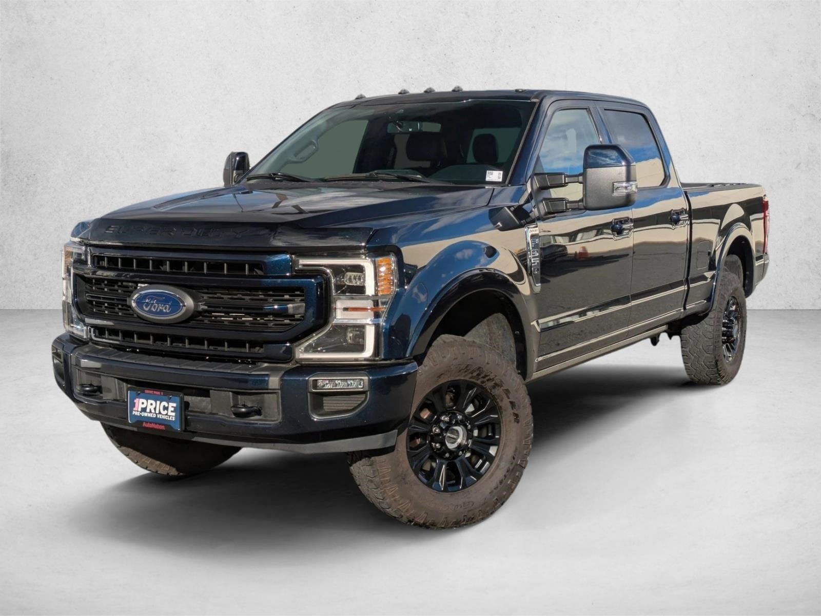 2022 Ford F-350 Super Duty Lariat's photo