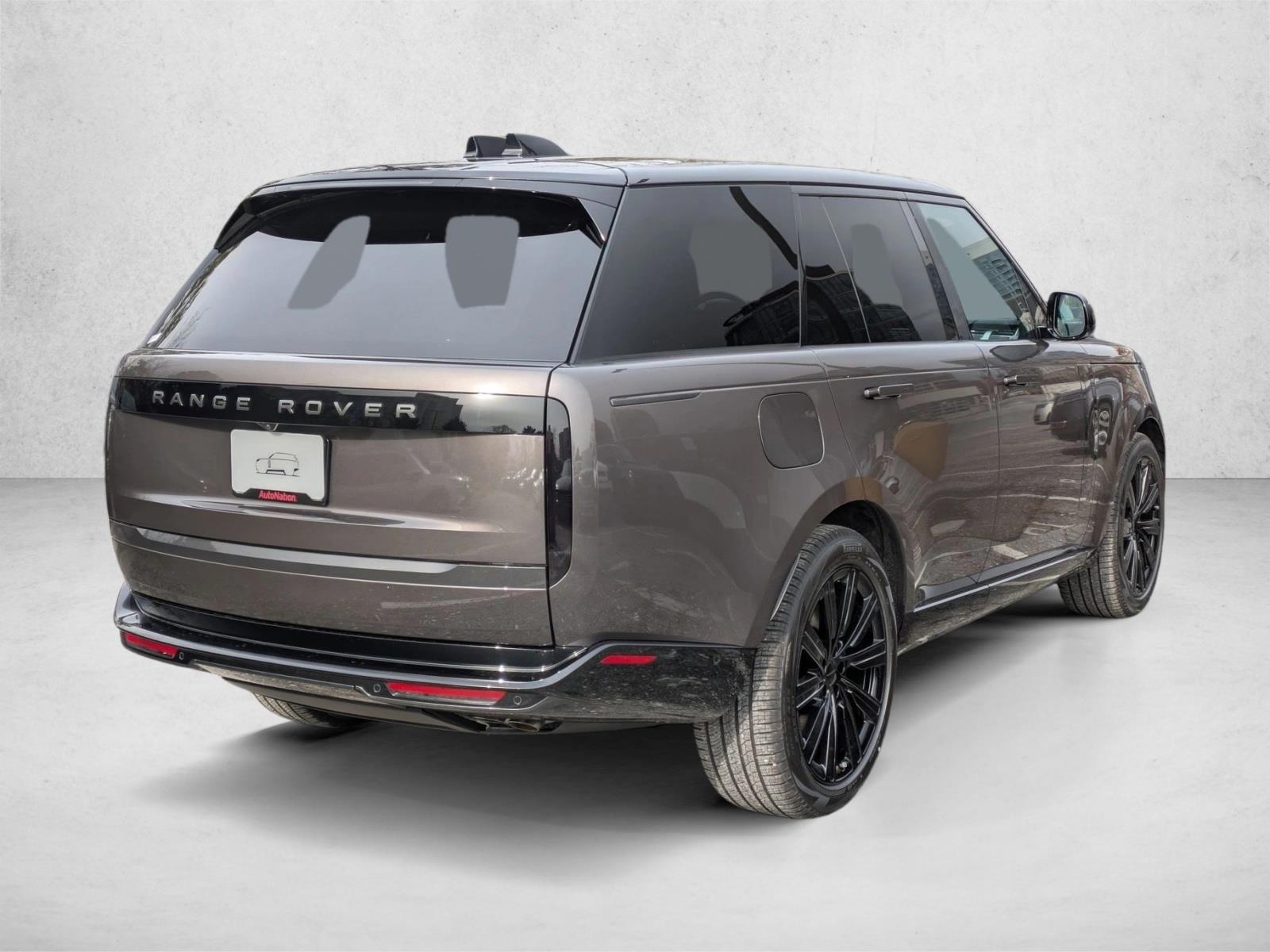 2026 Land Rover Range Rover SE - Photo 2