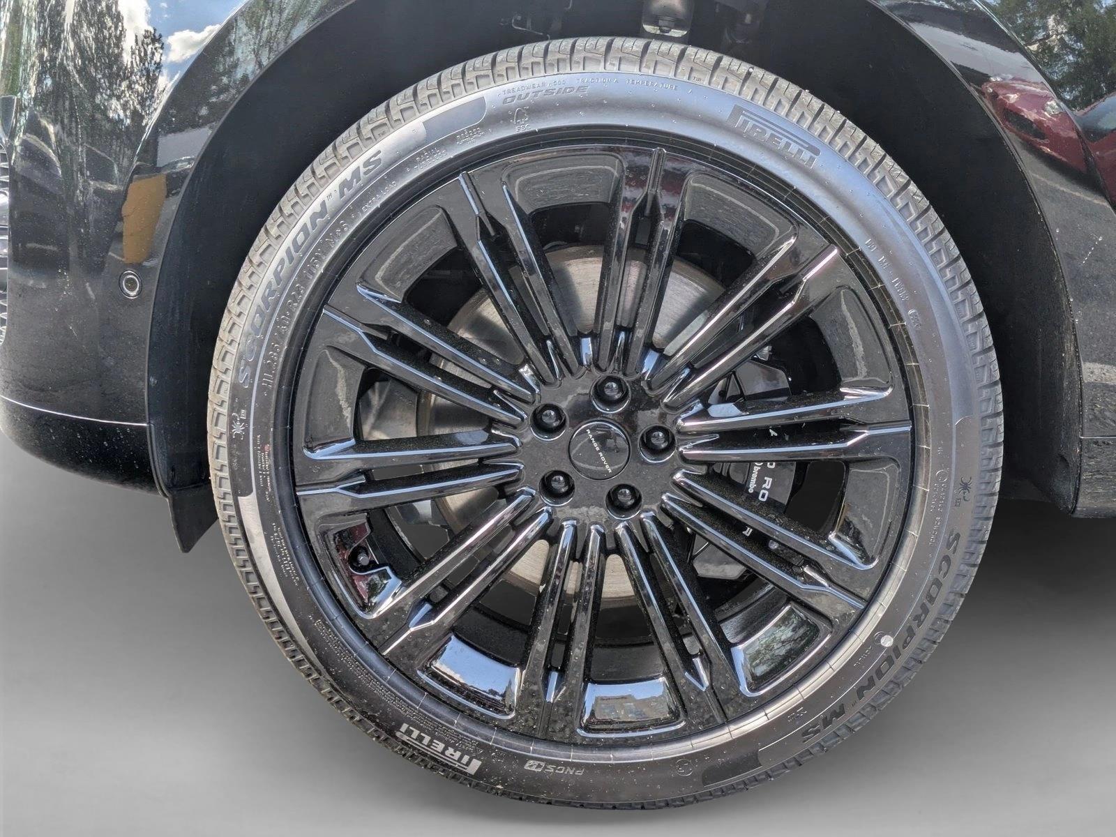 2026 Land Rover Range Rover SE - Photo 10