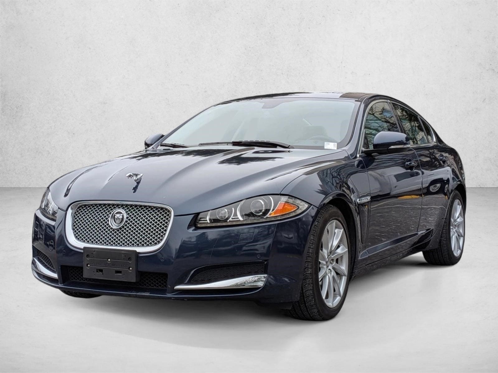 2012 Jaguar XF Base's photo