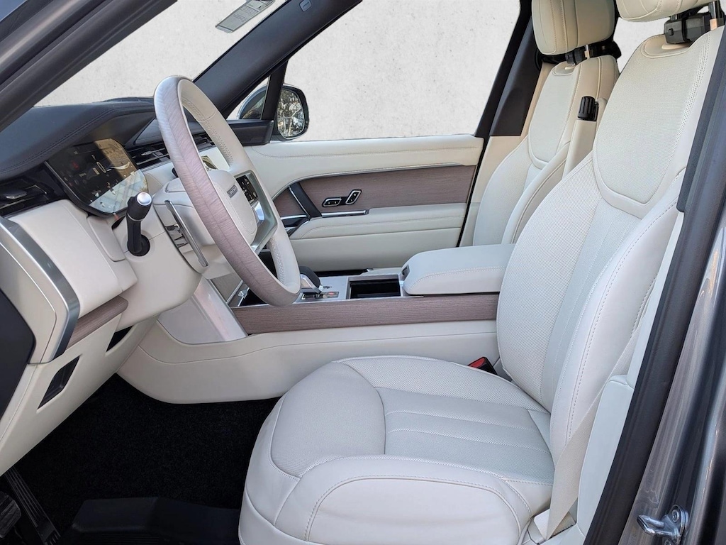 New 2026 Land Rover Range Rover P400 SE 7 Seat SUV