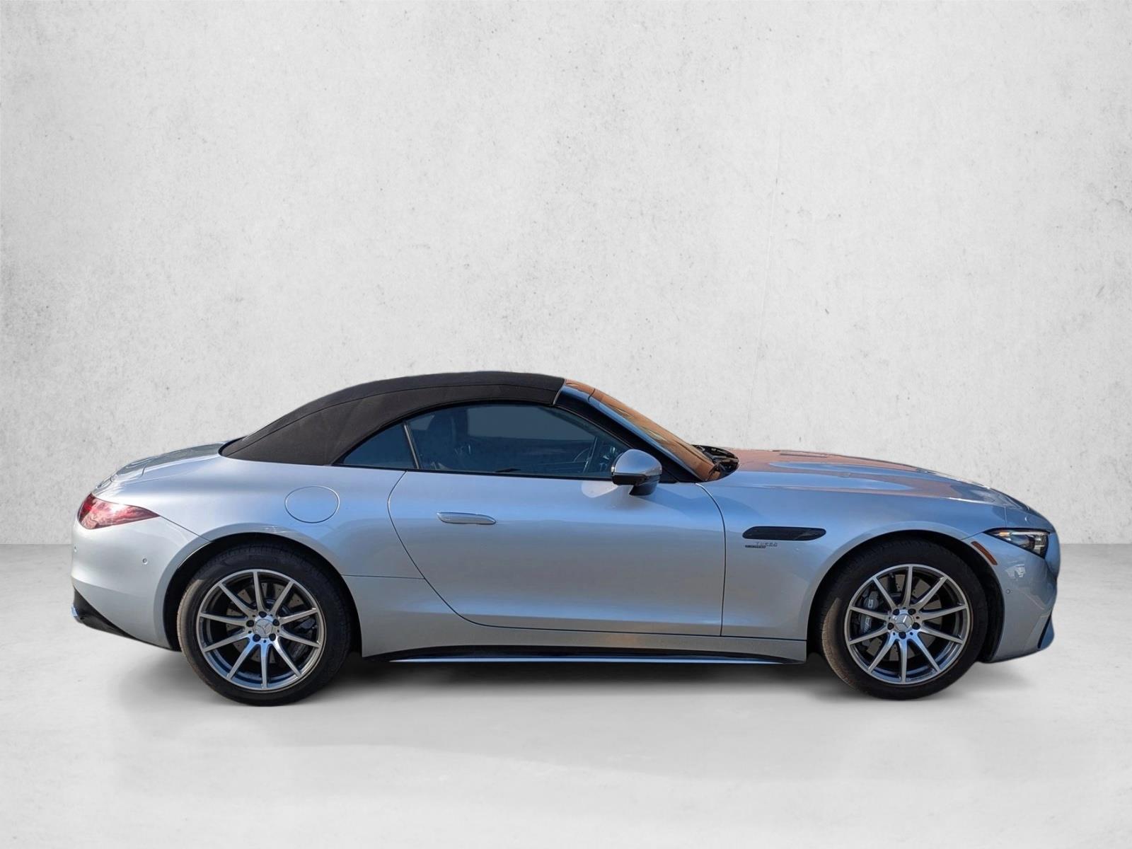 2023 Mercedes Benz SL AMG 43 photo 4