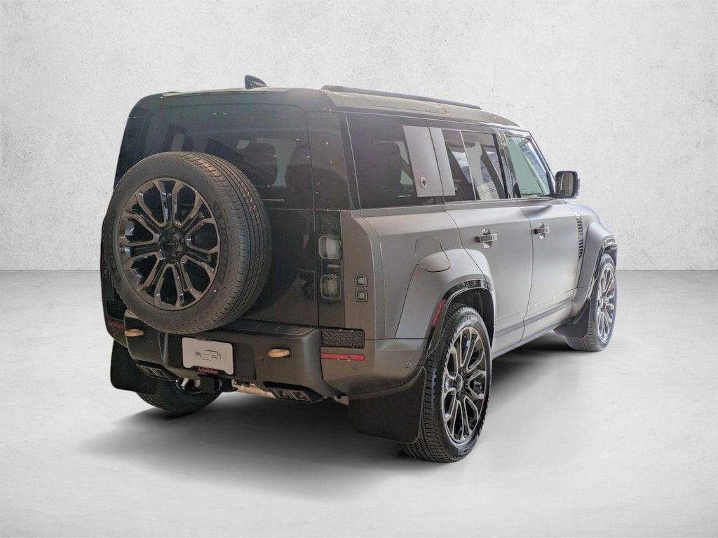 New 2026 Land Rover Defender 110 Octa 635PS SUV